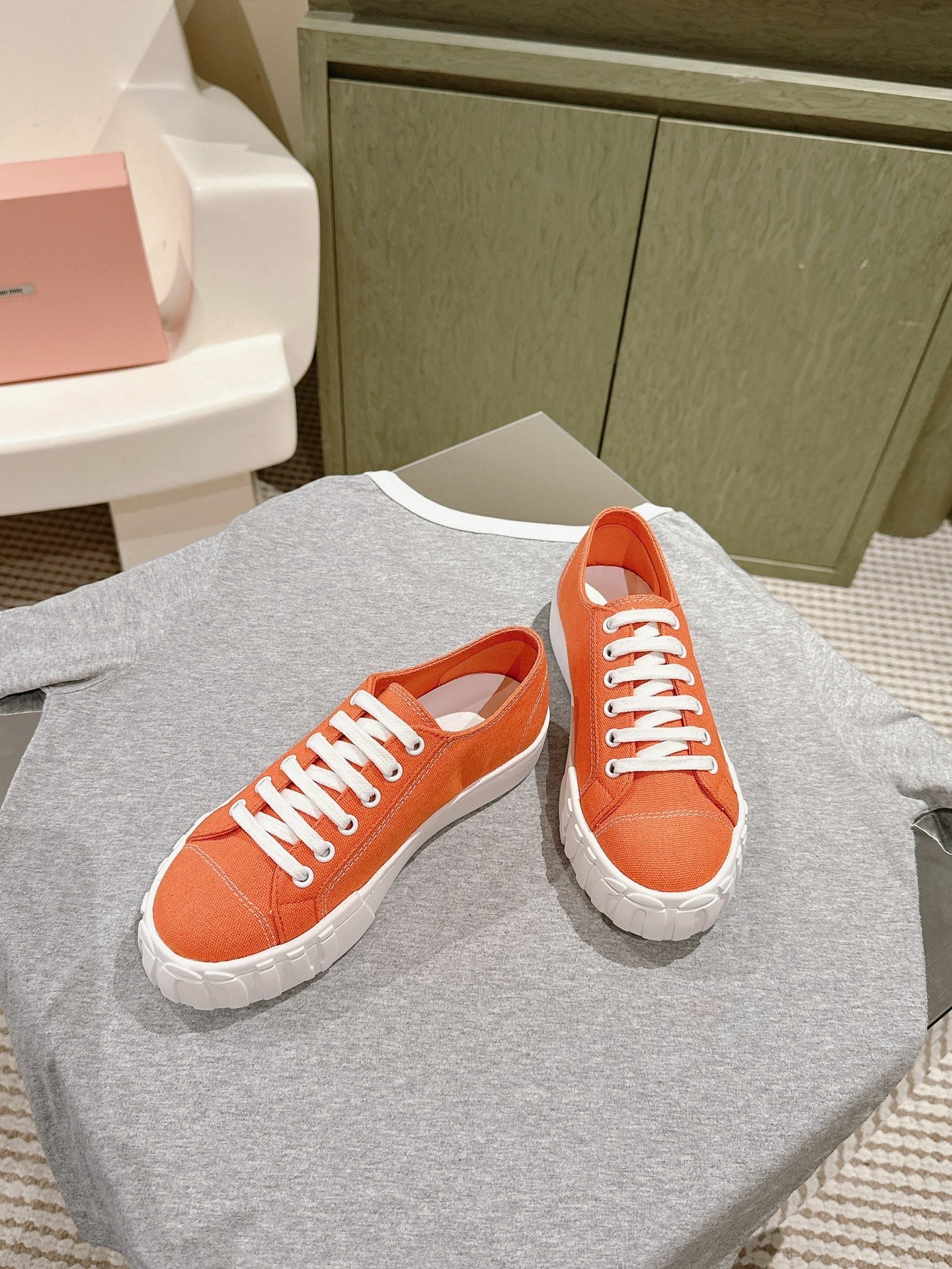 Miu Sneakers Orange Canvas 445548