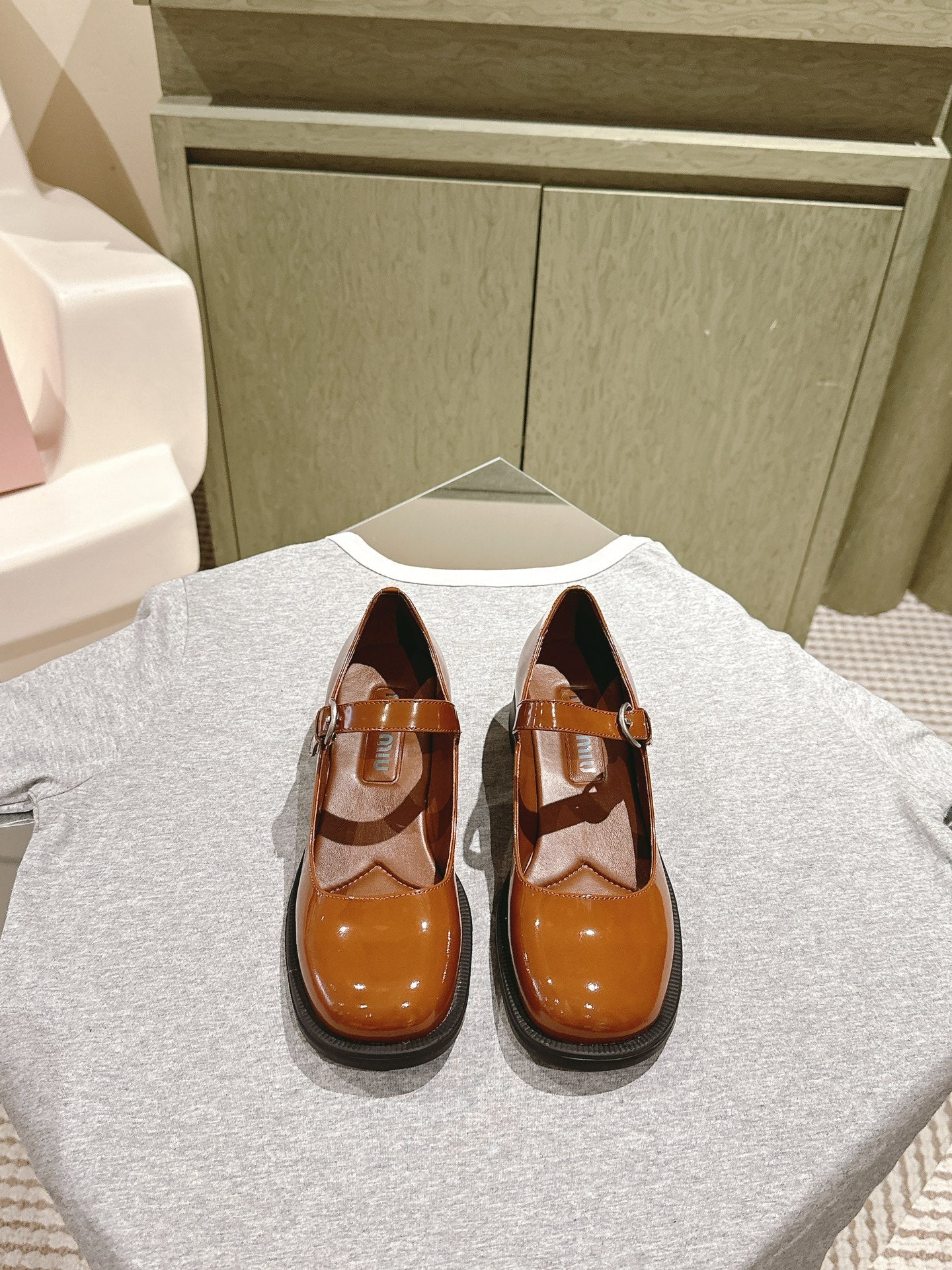 Miu Mary Jane Shoes Brown Patent Leather 445565