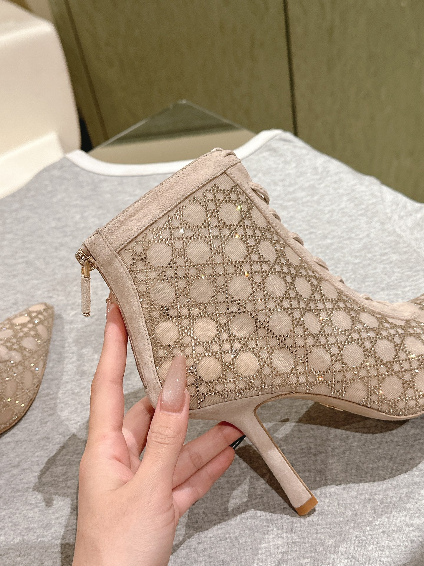 CD Capture Ankle Boot 85mm Beige Mesh & Suede 483090