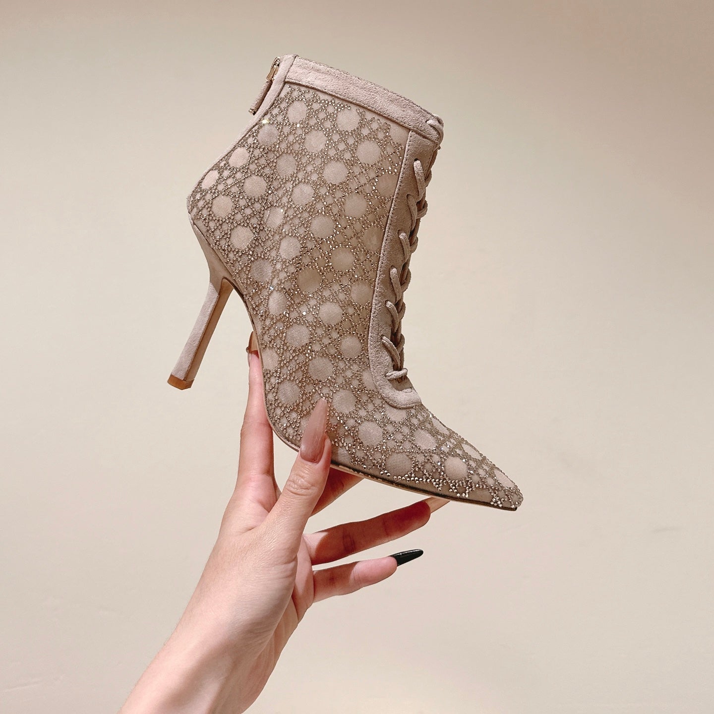 CD Capture Ankle Boot 85mm Beige Mesh & Suede 483090