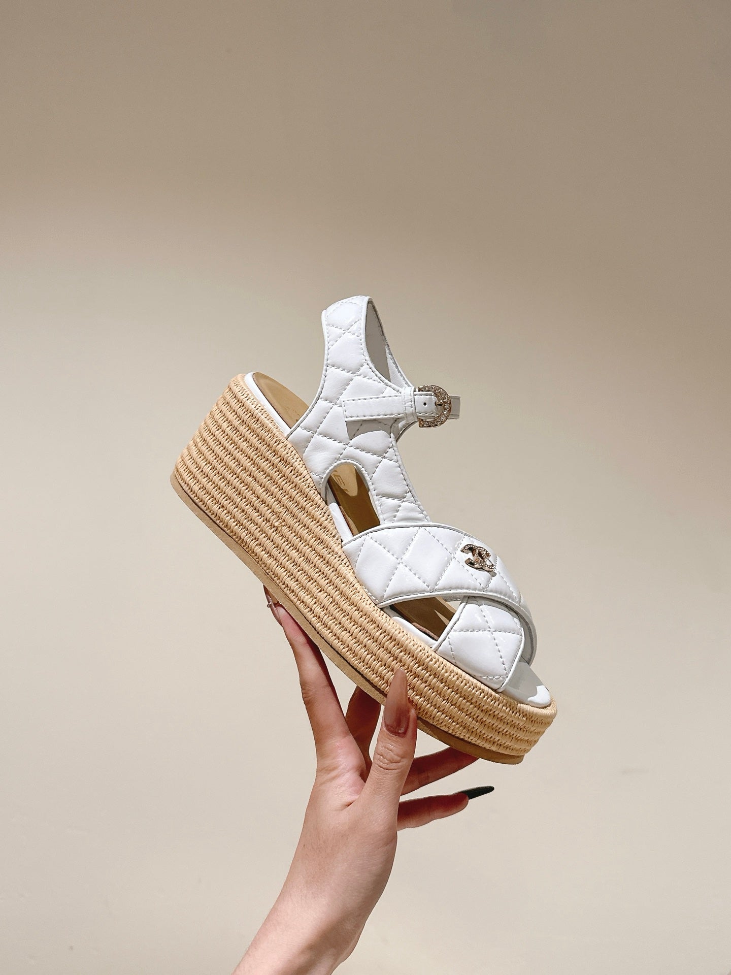 CC 25ss Espadrille Sandals 85mm White Quited Sheepskin 462243