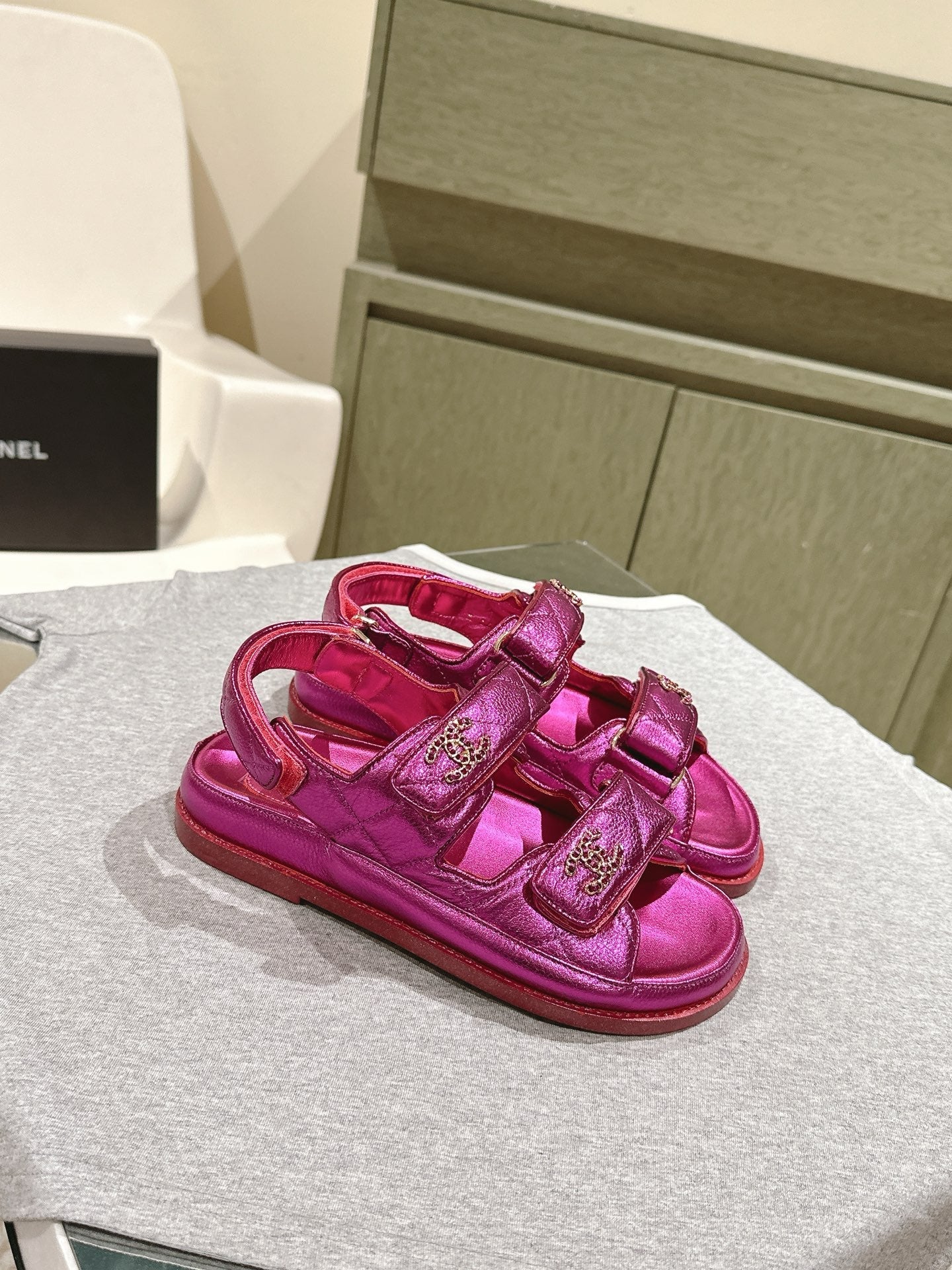 CC 25C Dad Sandals Pink Metalic Grained Calfskin 462233
