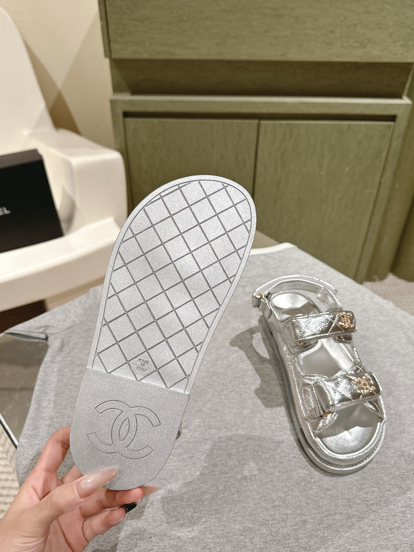CC 25C Dad Sandals Silver Metalic Grained Calfskin 462236