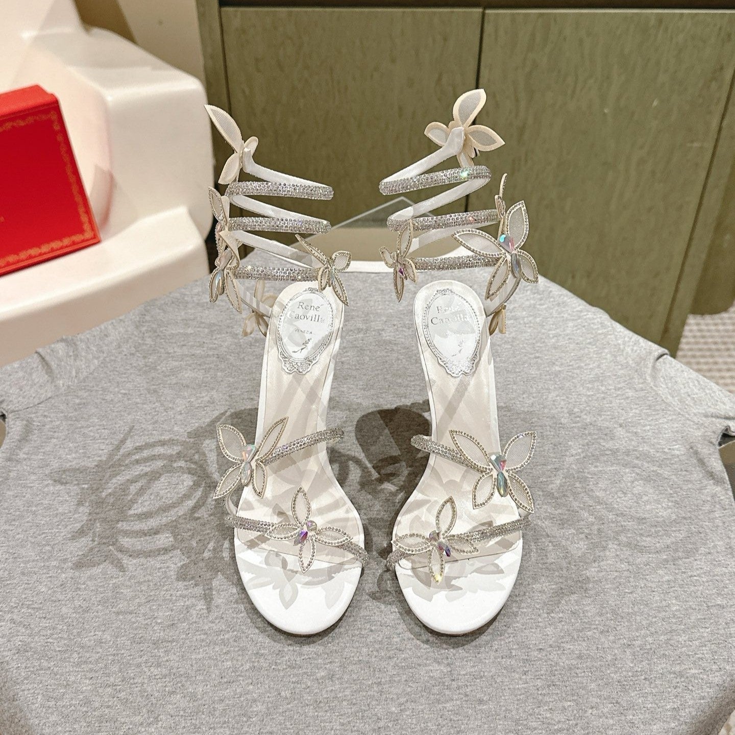 RC 25 Butterfly High-Heeled Sandals White Silk Rhinestones