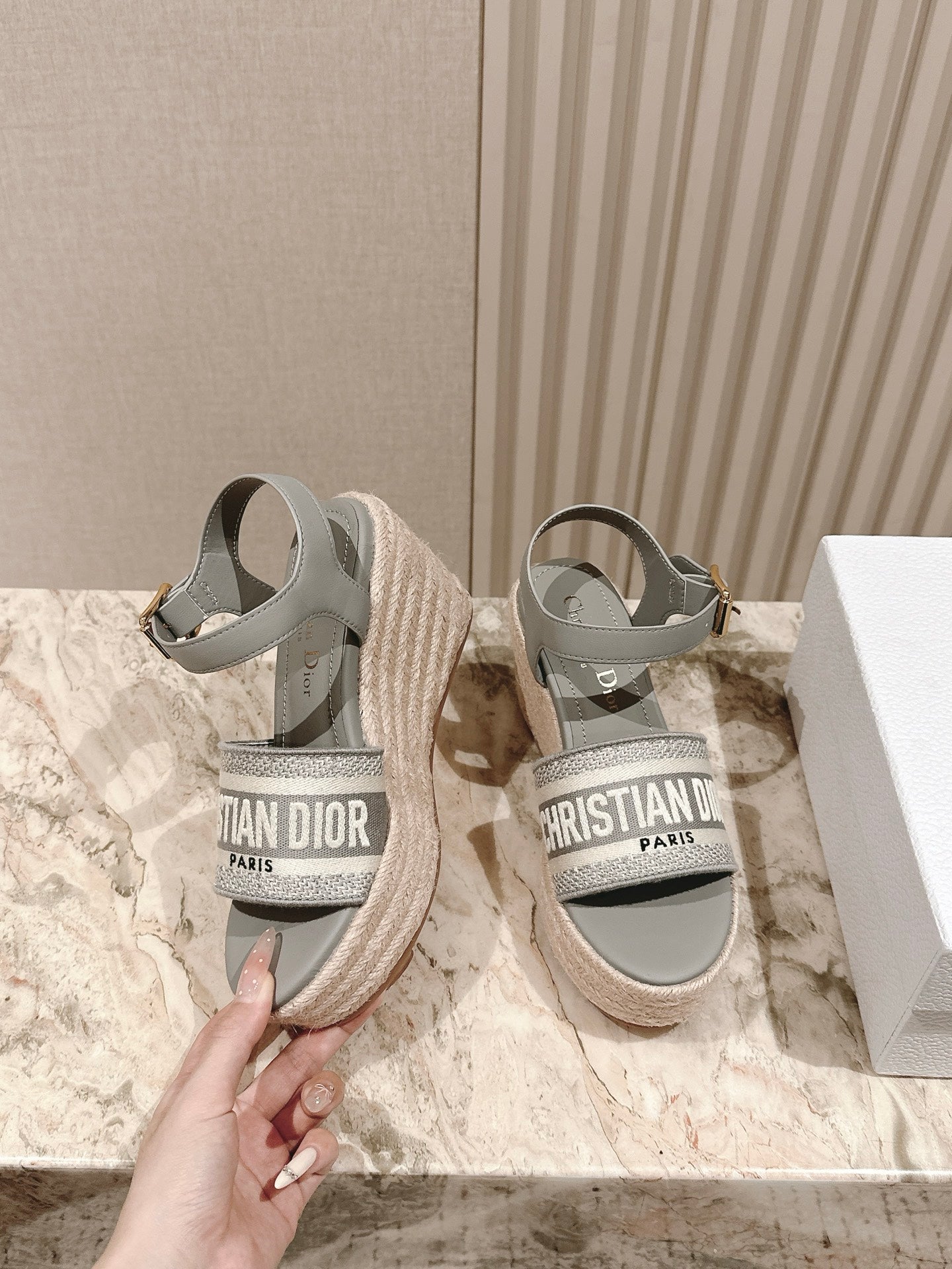 CD Dway Wedge Sandal 85mm Warm gray-brown Calfskin and Embroidered 483079