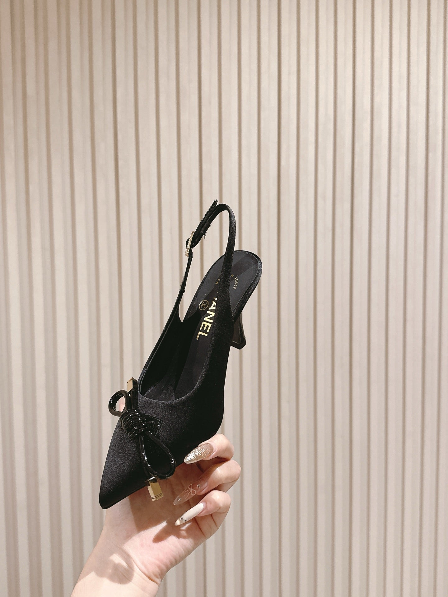 CC 25ss Bow Tie Slingbacks 85mm Black Satin & Patent Leather 447414