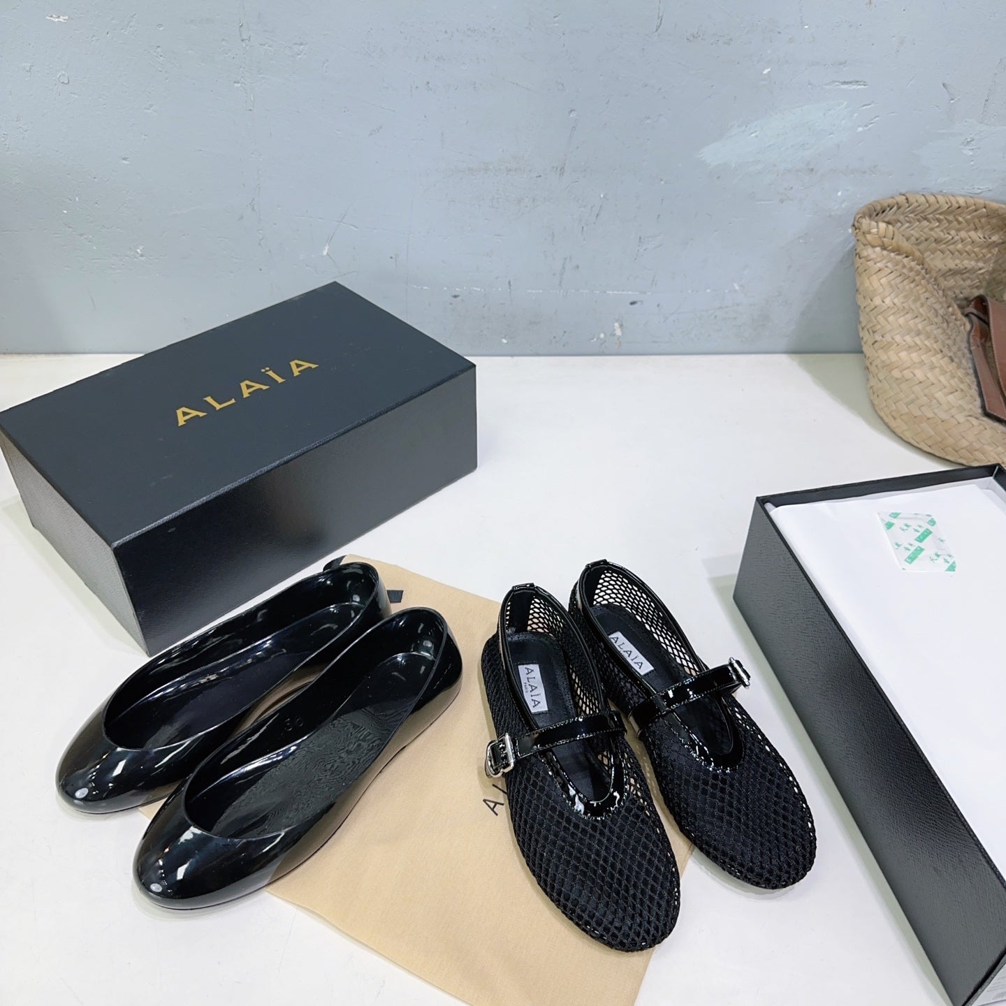 Alaia Ballet Flats Black Mesh Patent Leather 674310