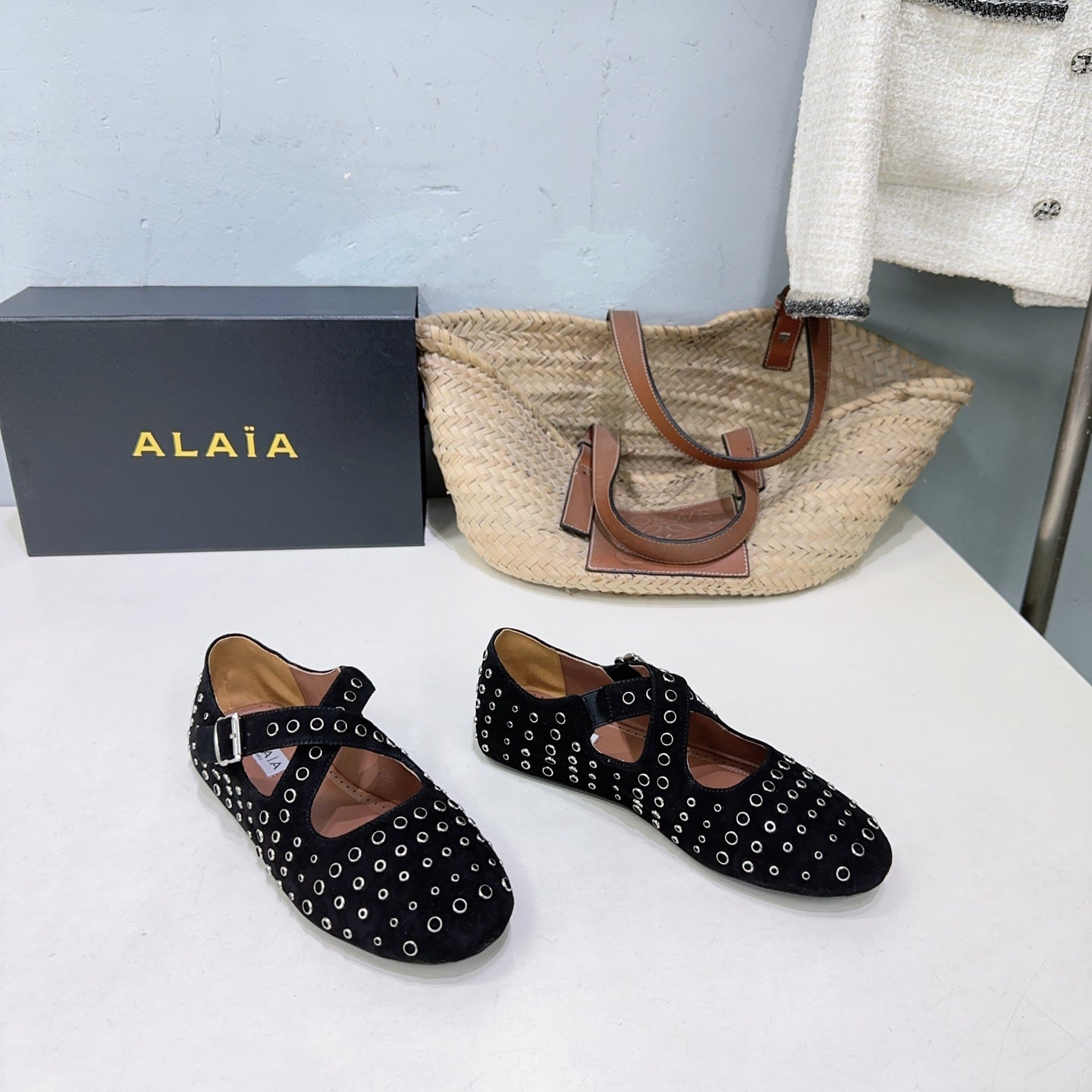 Alaia Criss Cross Ballet Flats With Eyelets Black Suede 674306