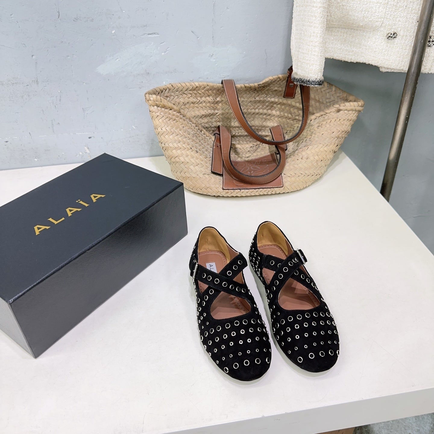 Alaia Criss Cross Ballet Flats With Eyelets Black Suede 674306