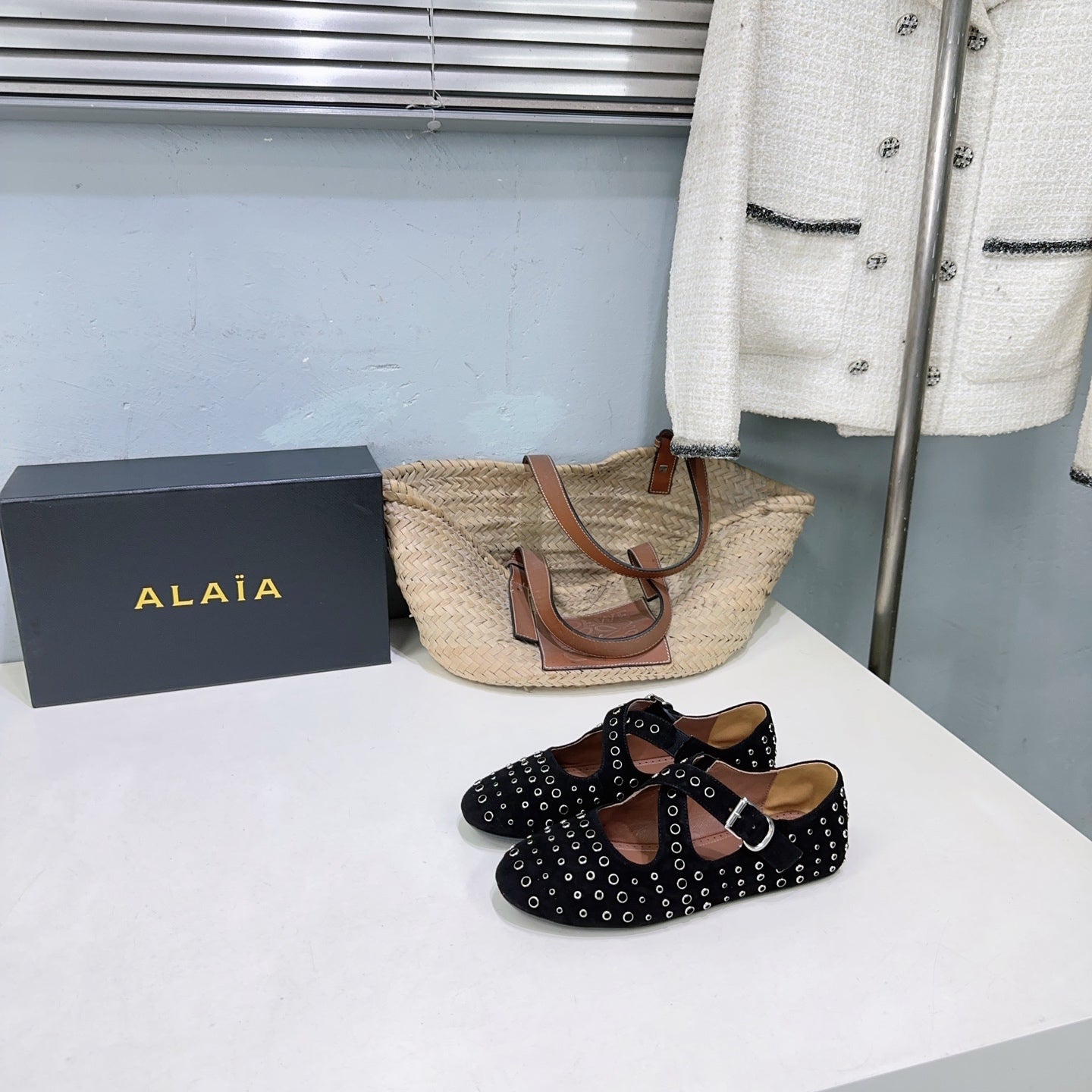 Alaia Criss Cross Ballet Flats With Eyelets Black Suede 674306
