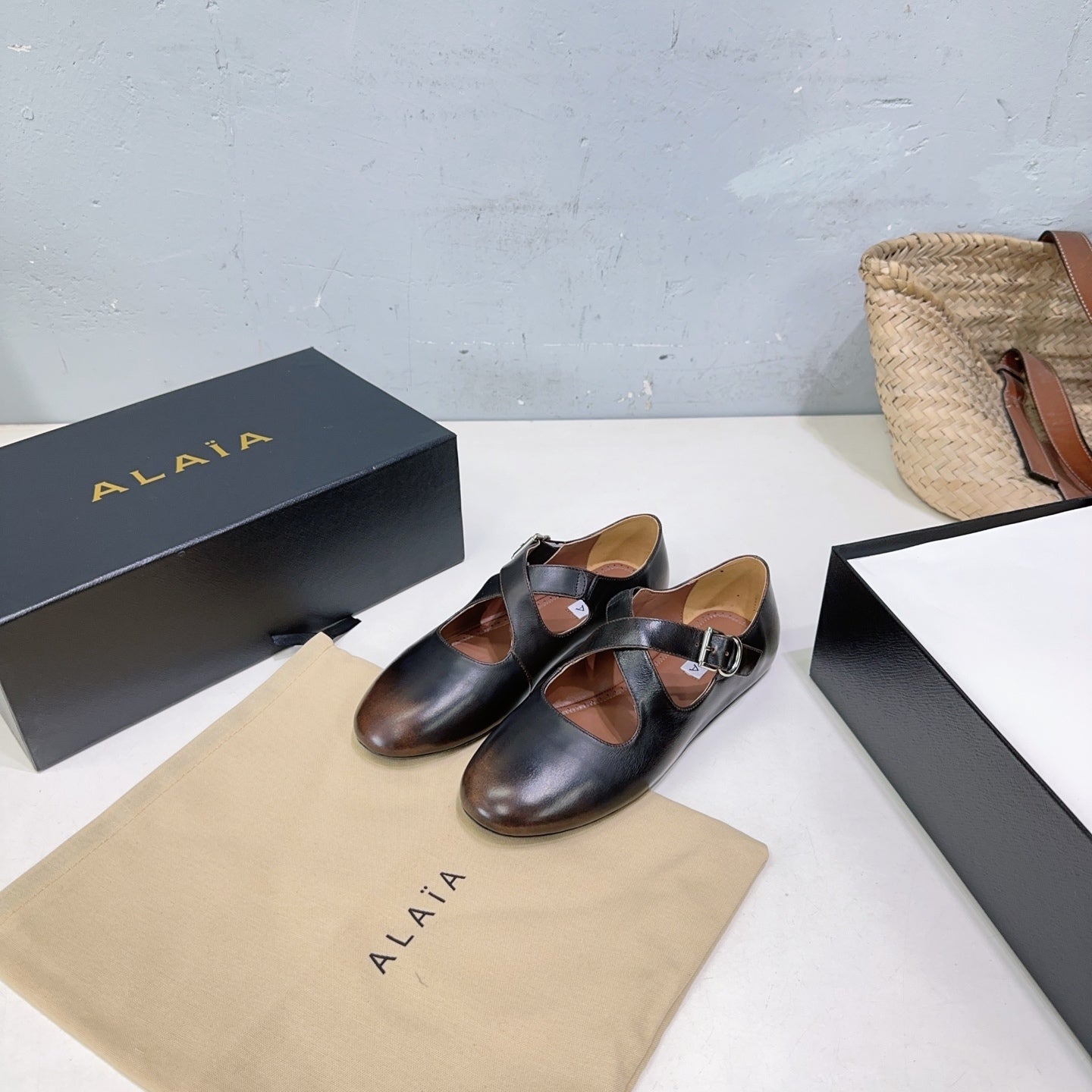 Alaia Criss Cross Ballet Flats Black Brown Cowhide 674315