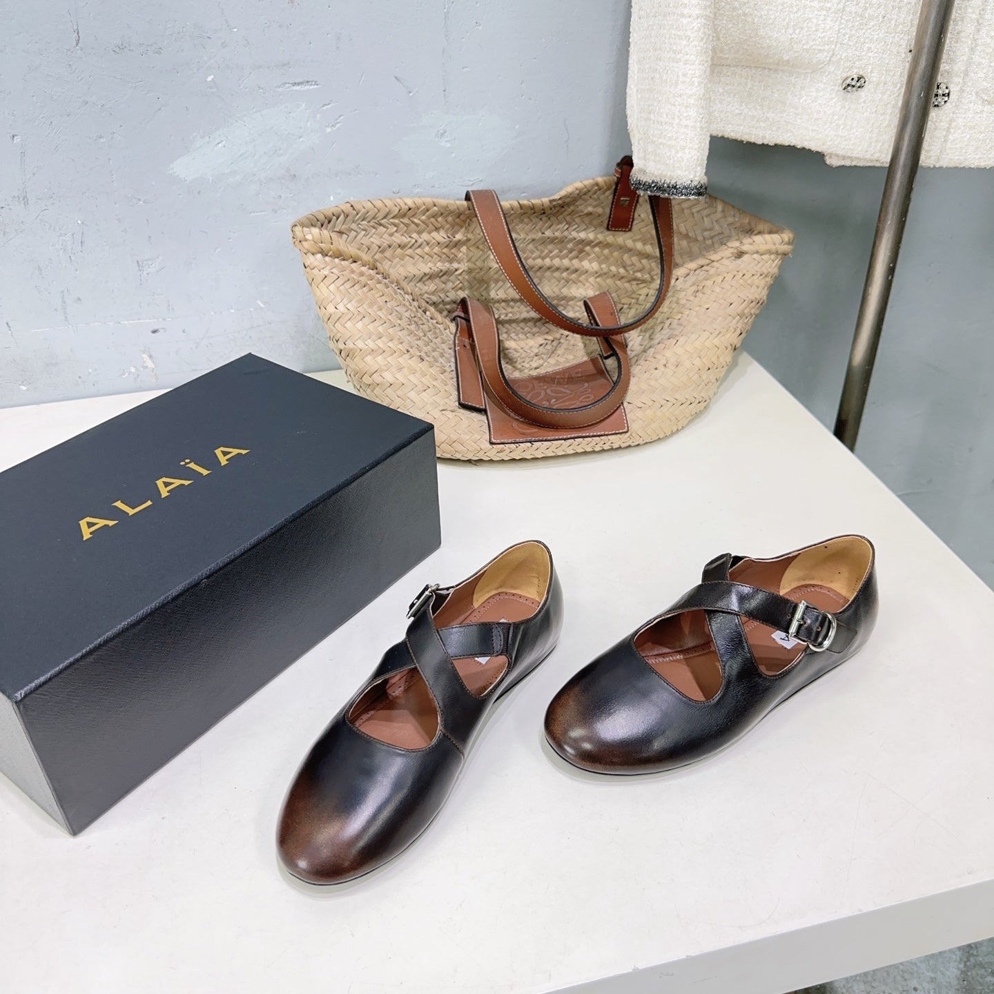 Alaia Criss Cross Ballet Flats Black Brown Cowhide 674315