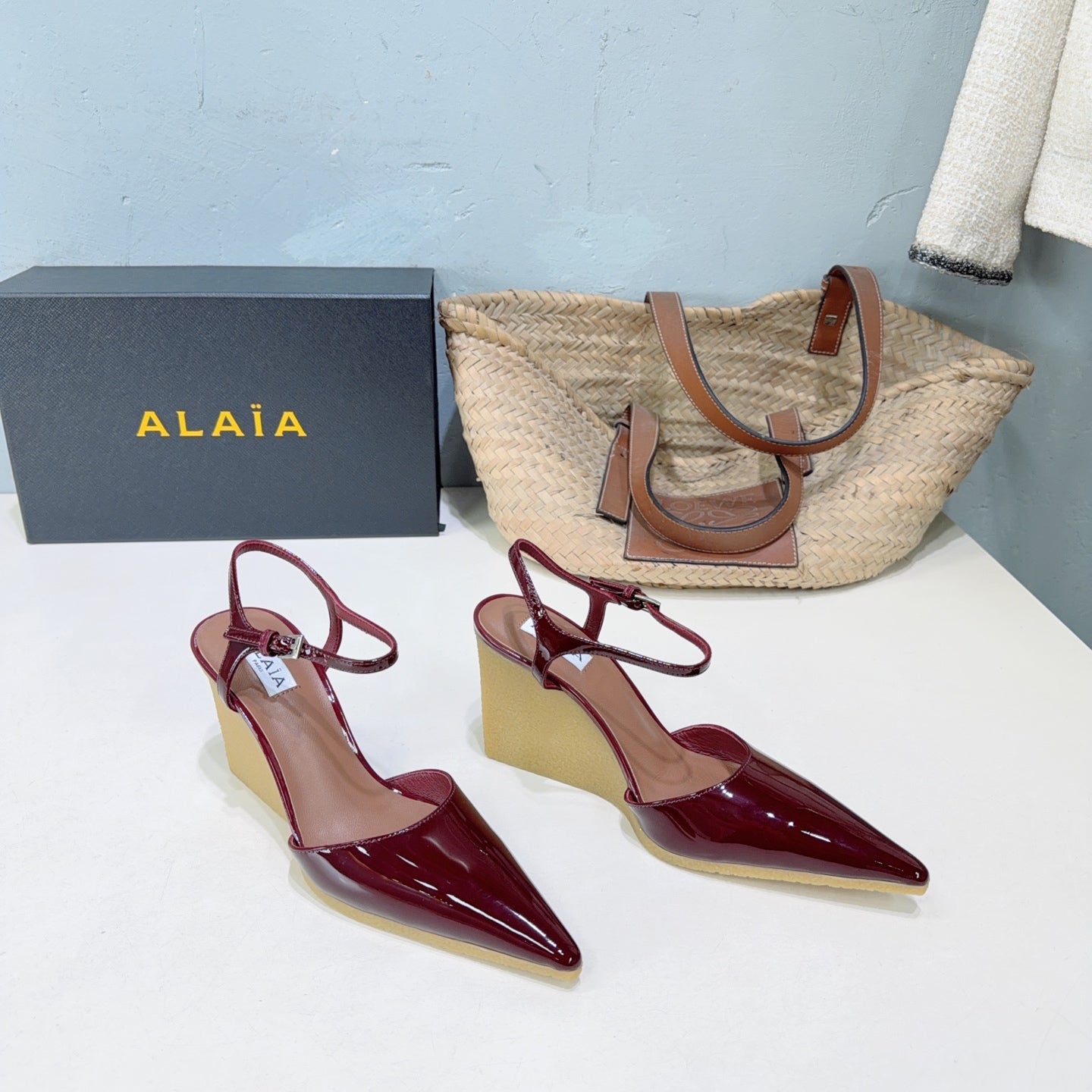 Alaia Wedge Pumps 10cm Burgundy Patent Leather 674286