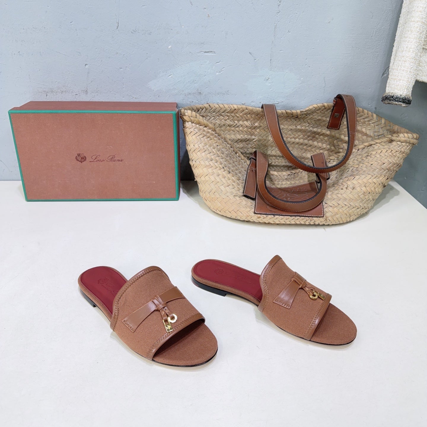 LP Summer Charms Flat Sandal Brown Leather Canvas 742538
