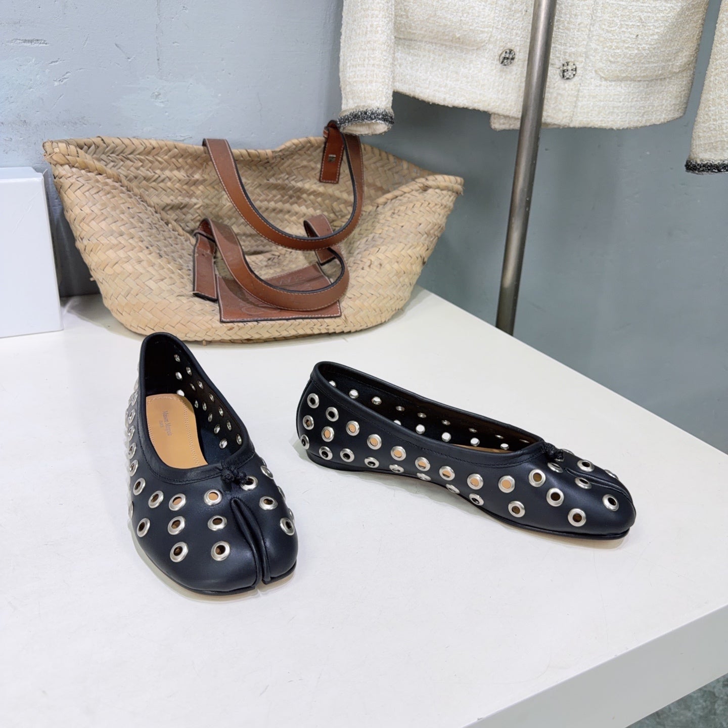 MM6 Bellissima Ballerina Eyelet Details Black Cowhide 893694