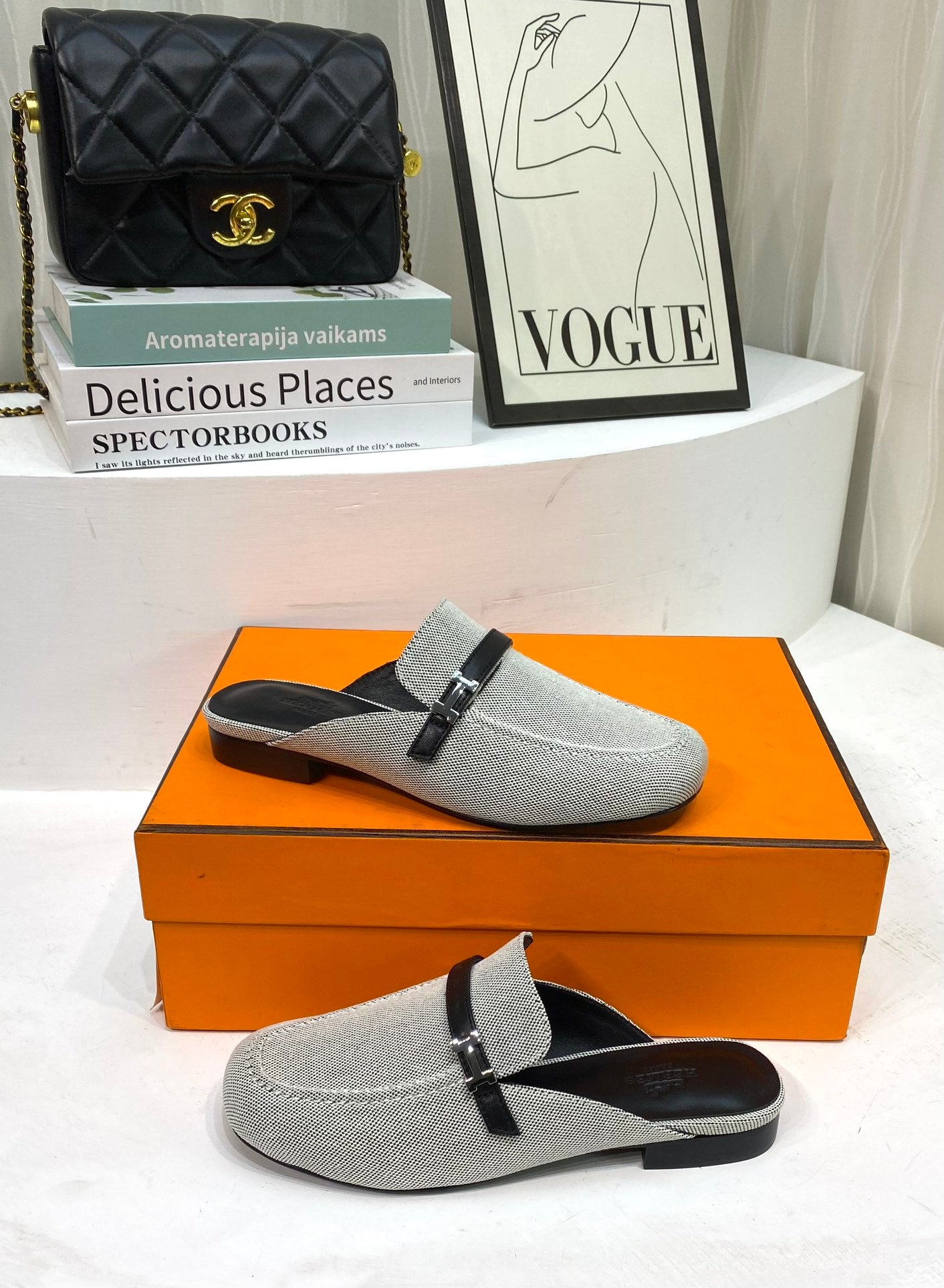 IENA MULE GRAY CANVAS AND BLACK CALFSKIN