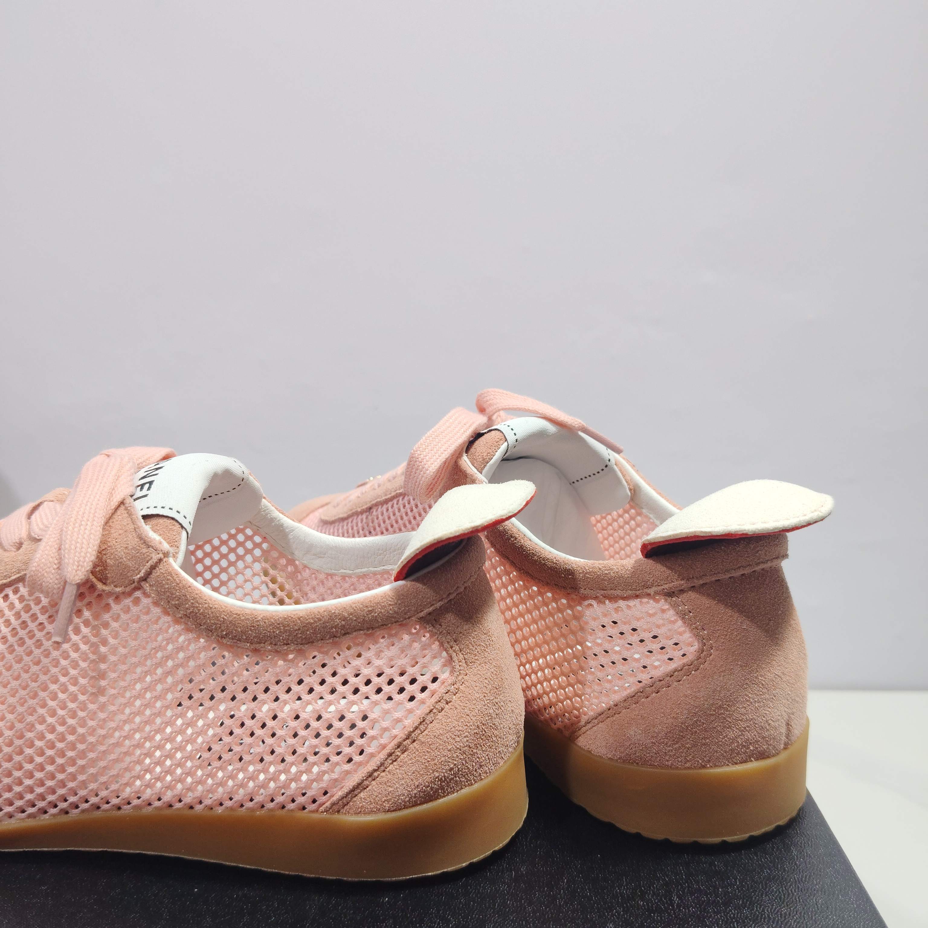 CC 26s Sneakers Light Pink Suede Mesh 953773