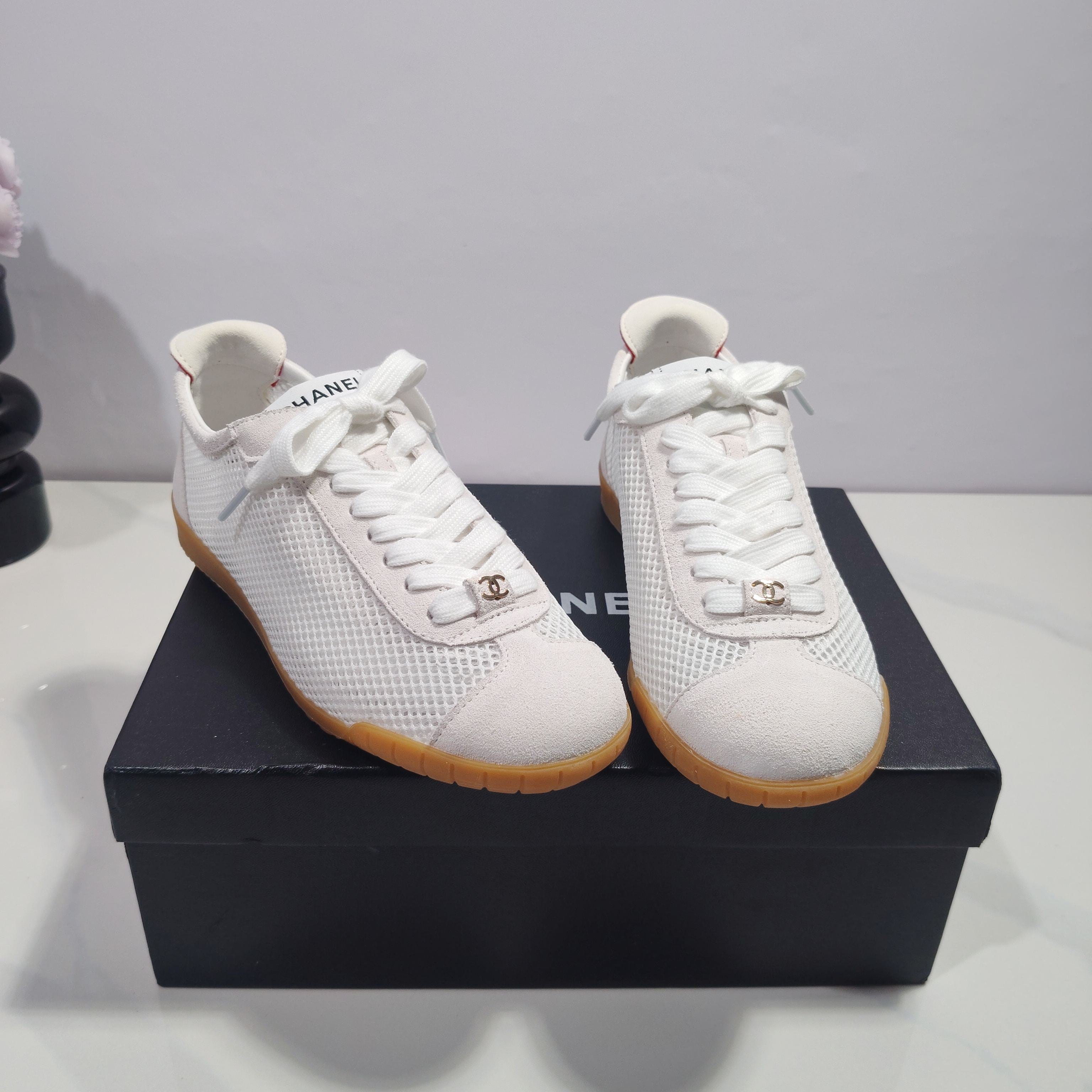 CC 26s Sneakers White Suede Mesh 953774