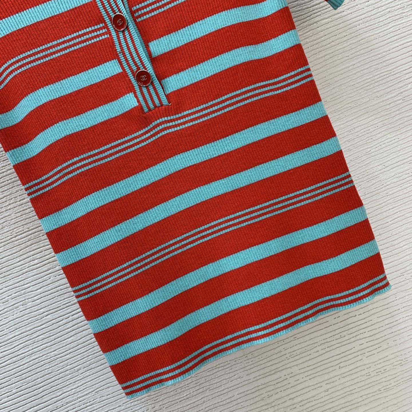 CC Coco Beach 2026 Neck Short-Sleeved Knit Top Red Turquoise Cotton 411909