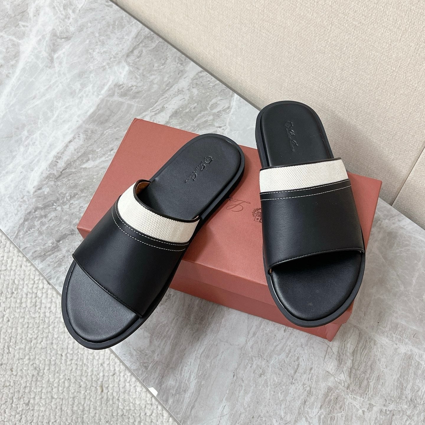 LP 26s Men’s Slides Sandal In Black Calfskin And Ivory White Canvas