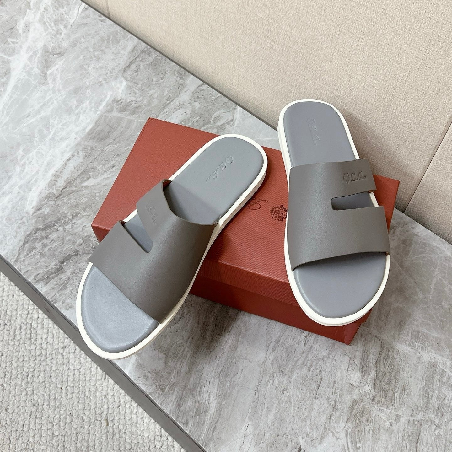 LP 26s Men’s Classic H-Cut Slides In Grey Calfskin