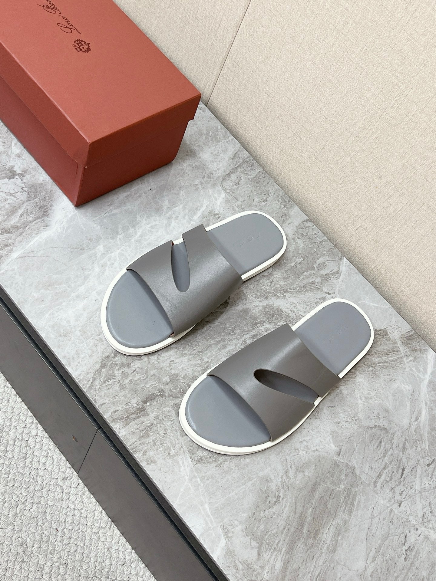 LP 26s Men’s Cutout Slides In Grey Calfskin