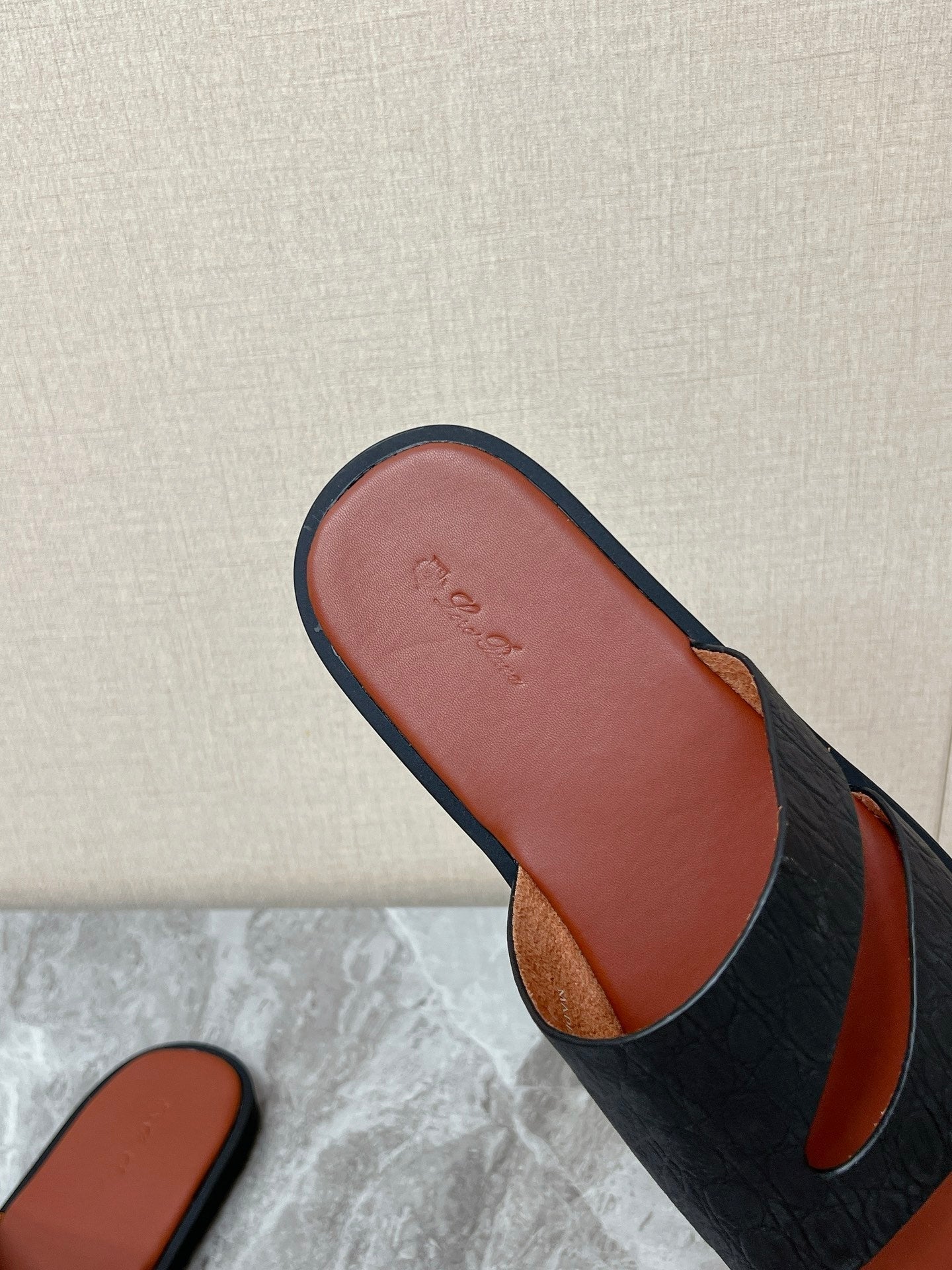 LP 26s Men’s Cutout Slides In Black Grained Calfskin