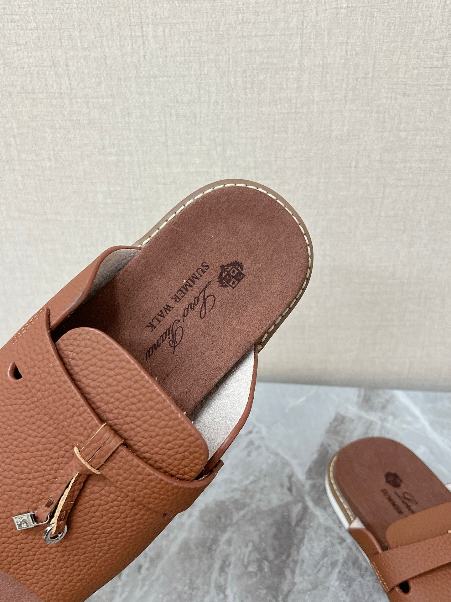 LP 26s Men’s Lock Charm Slides In Caramel Brown Calfskin Silver Hardware