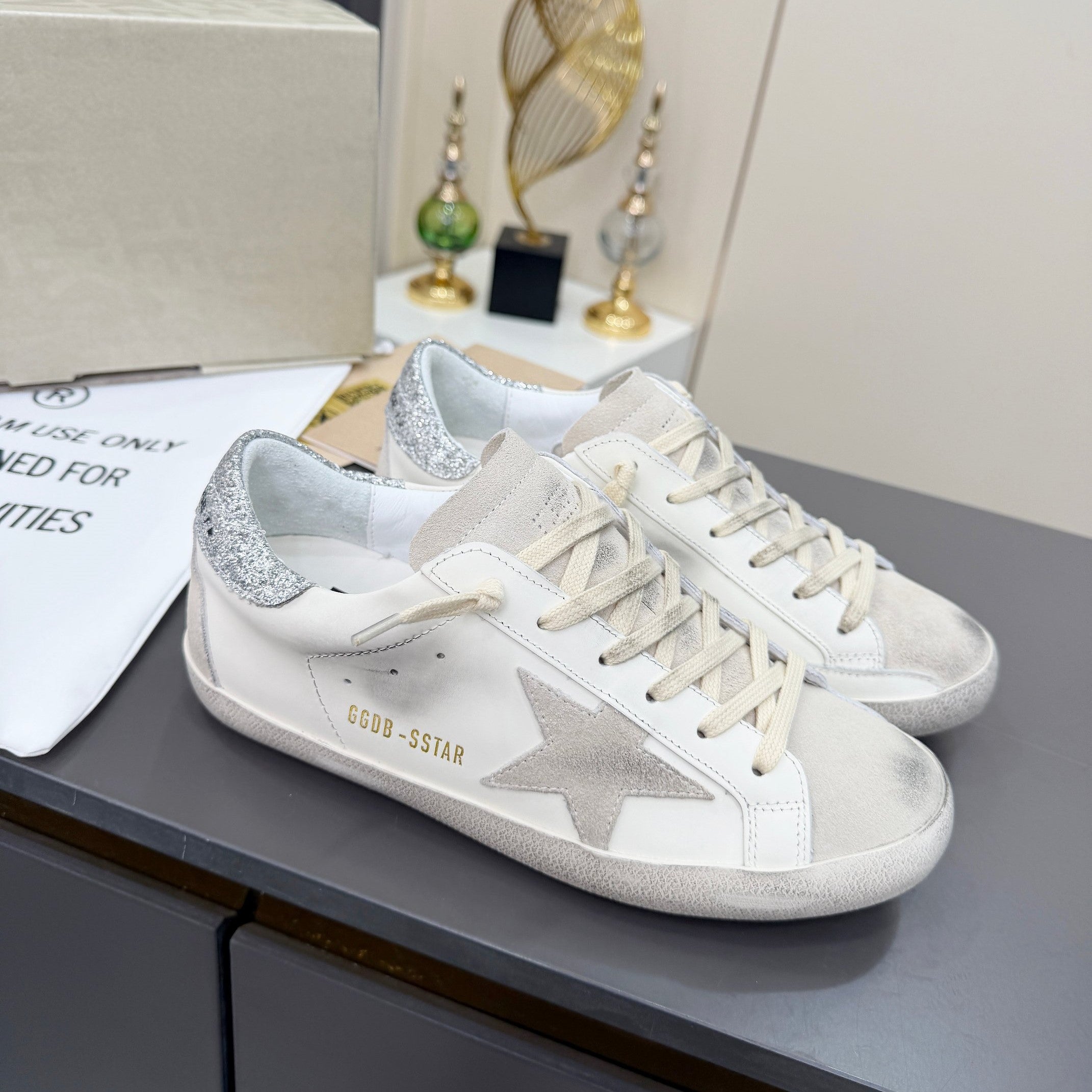 Golden Goose 26s Superstar Sneakers White Sliver Glitter Leather 735892