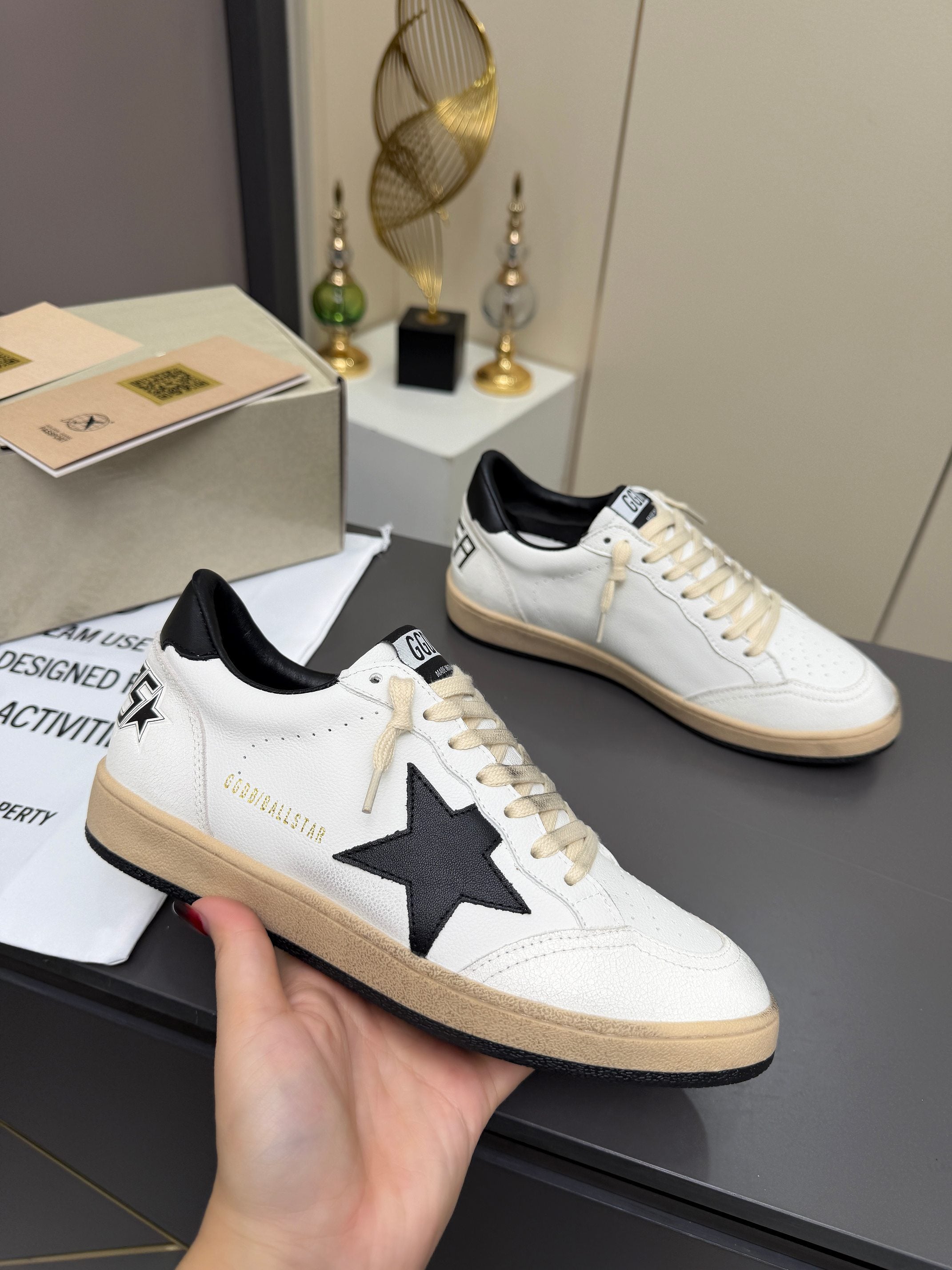 Golden Goose 26s Ball Star Sneakers White Black Leather 735900