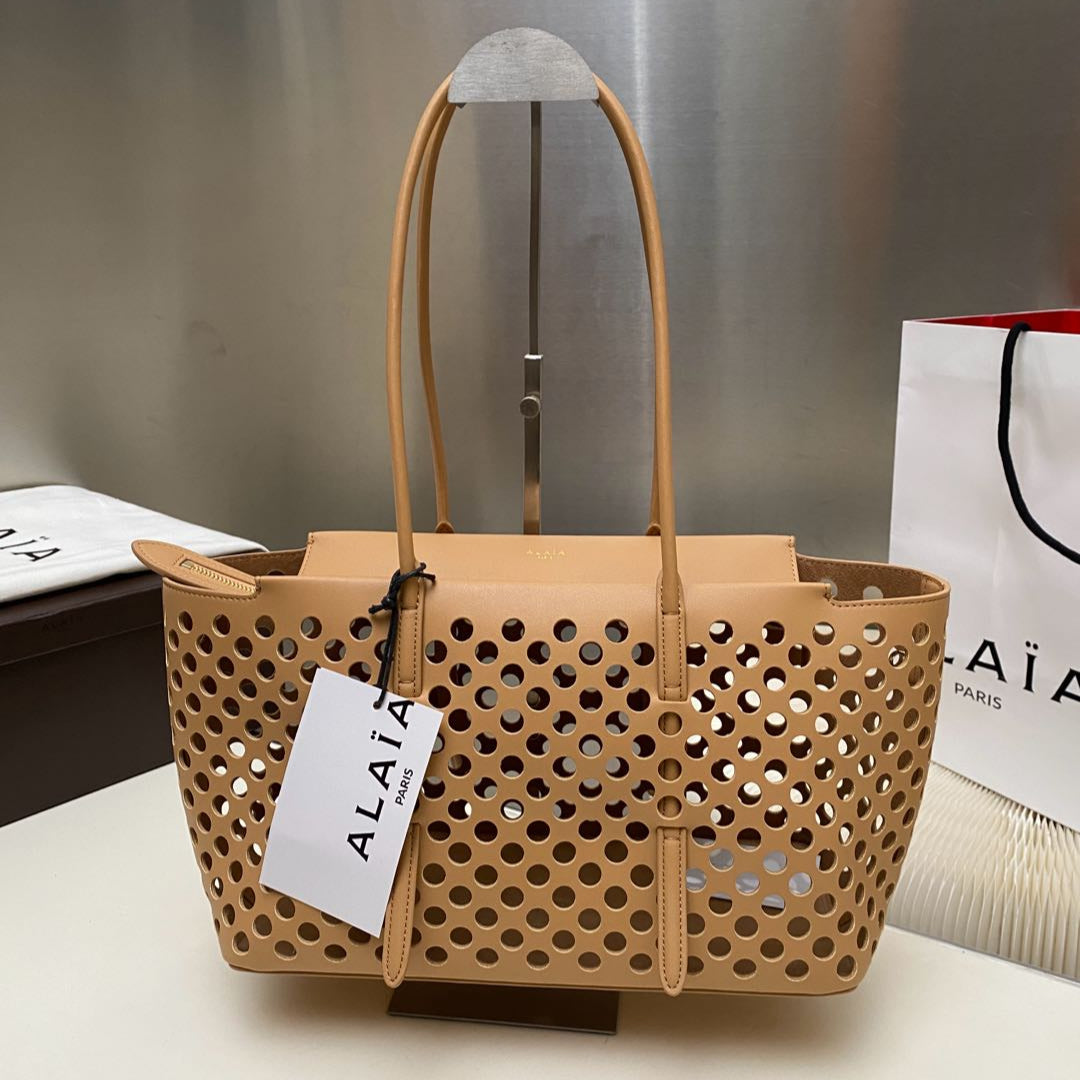 NEO MINA 32 BAG IN WHISKEY PERFORATED CALFSKIN