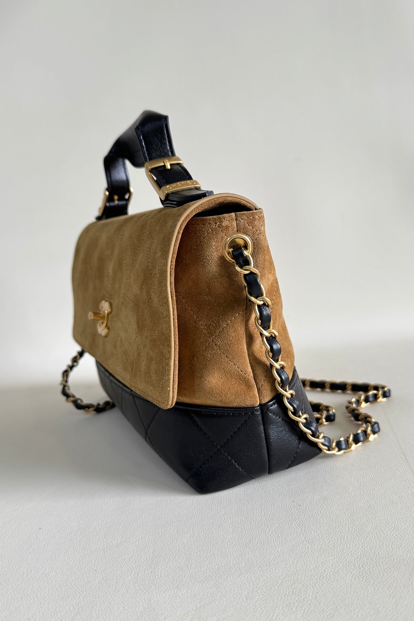 CC Métiers d'Art 25A Hobo Shopping Bag Black Brown Suede Leather
