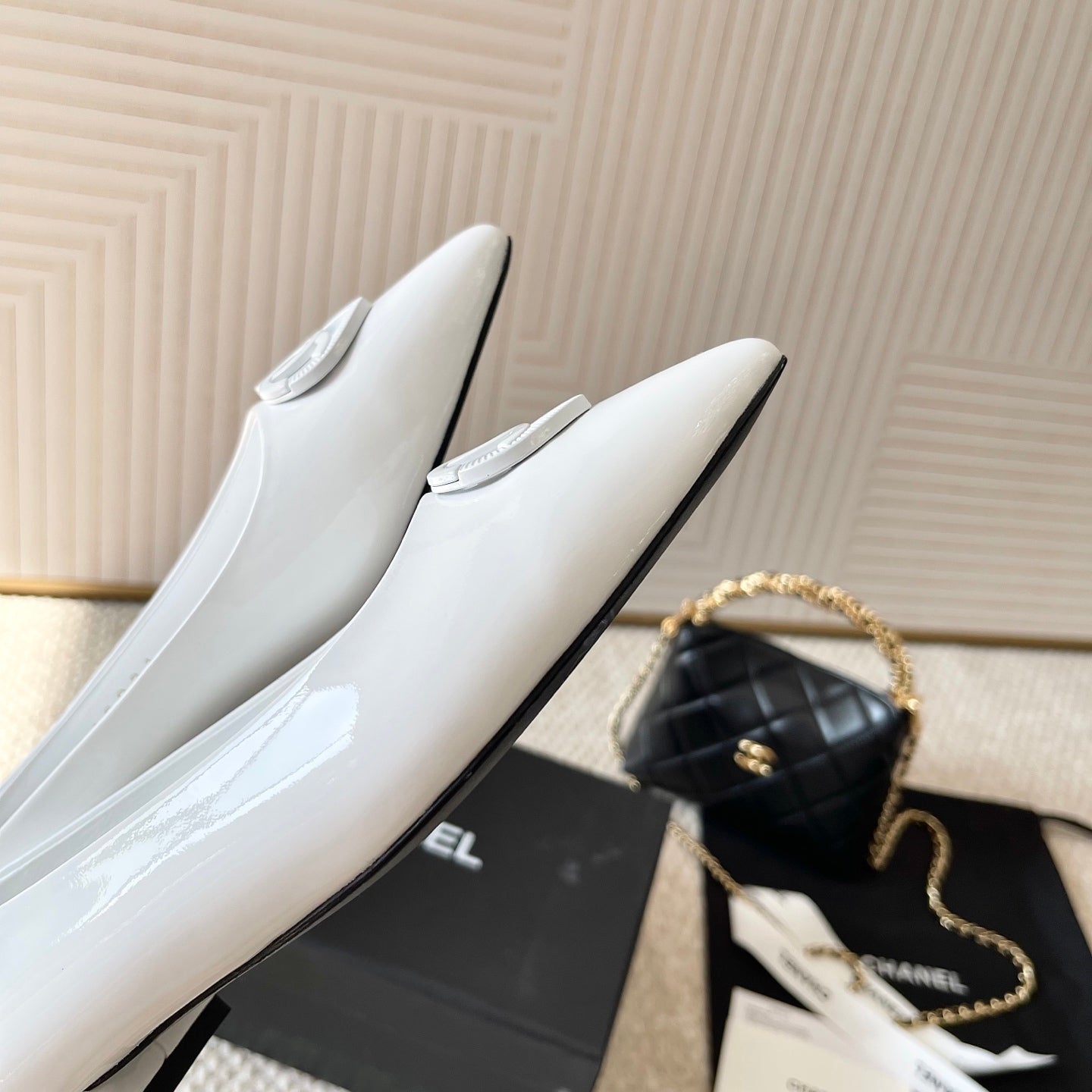 CC 26s Pointed-Toe Flats Pump White Patent Leather 787140