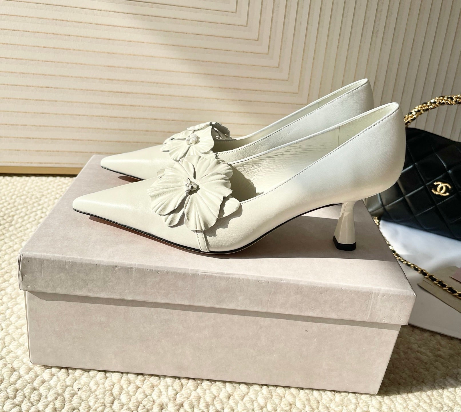 Jimmy Choo Skye Corsage Pump 6.5cm White Sheepskin 669838