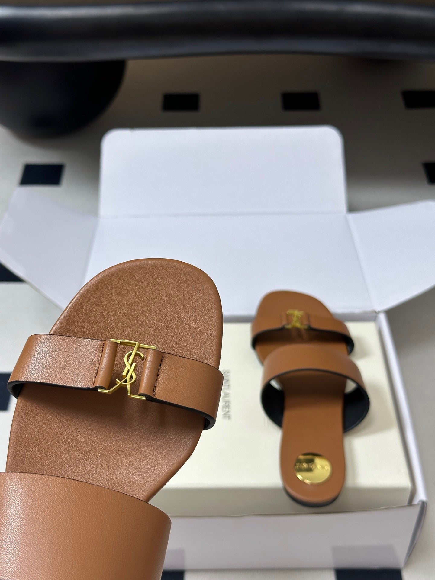 YSL Babylone Slides Tan Smooth Leather 787574
