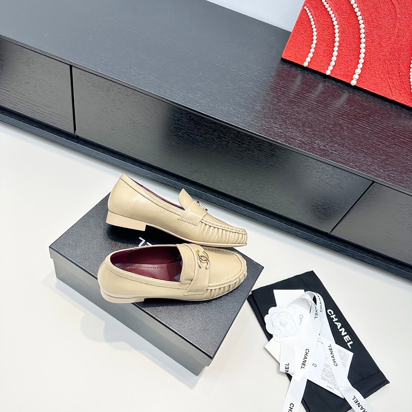CC 26A Métiers d’art 2026 Loafer Beige Glossy Sheepskin 900229