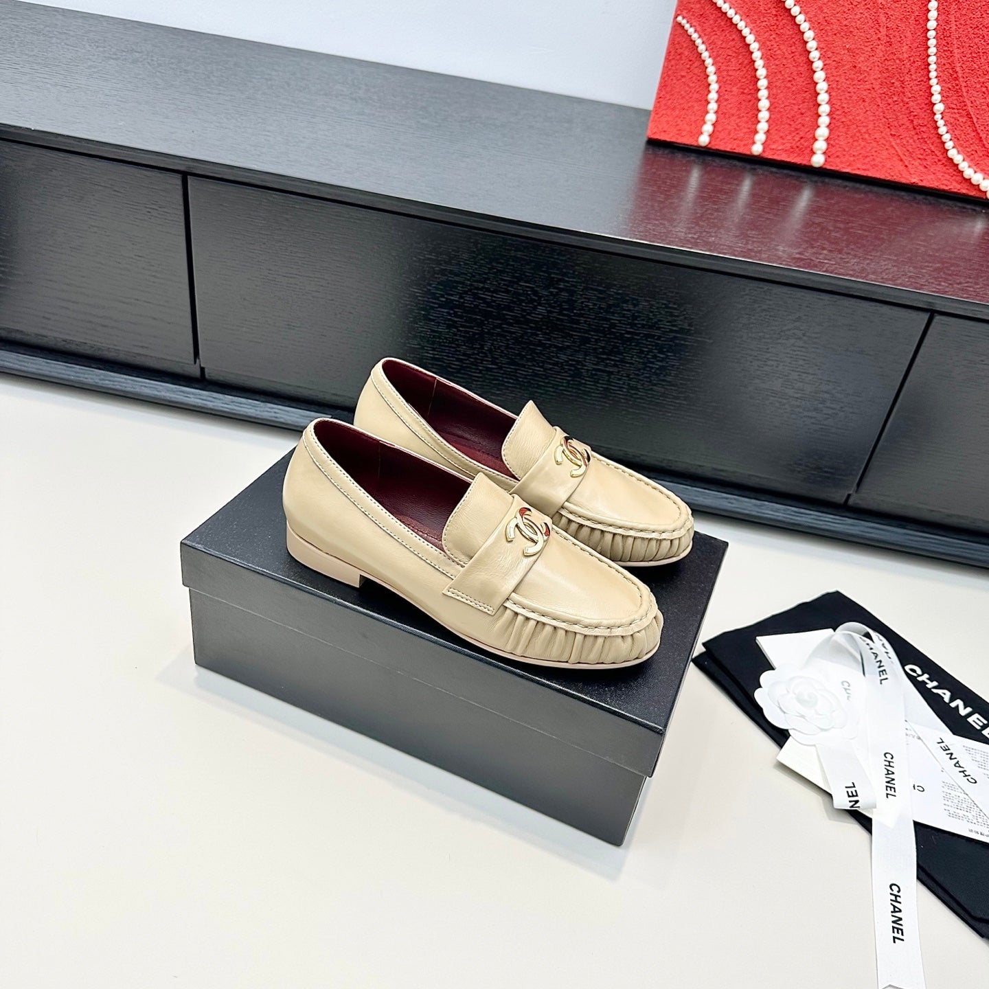 CC 26A Métiers d’art 2026 Loafer Beige Glossy Sheepskin 900229