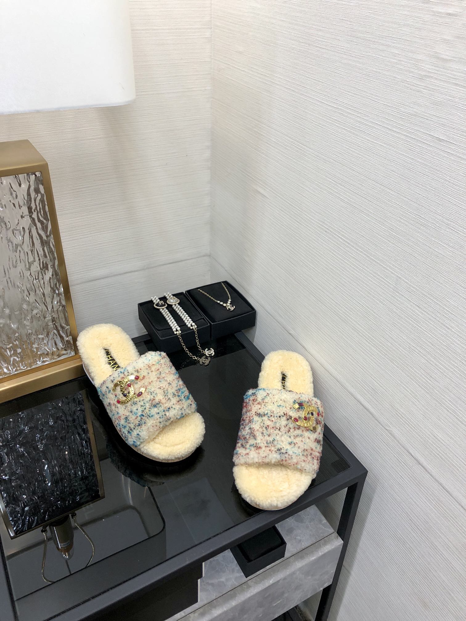 CC 26s Slippers Cream Mix Blue Red Fleece Wool 970118