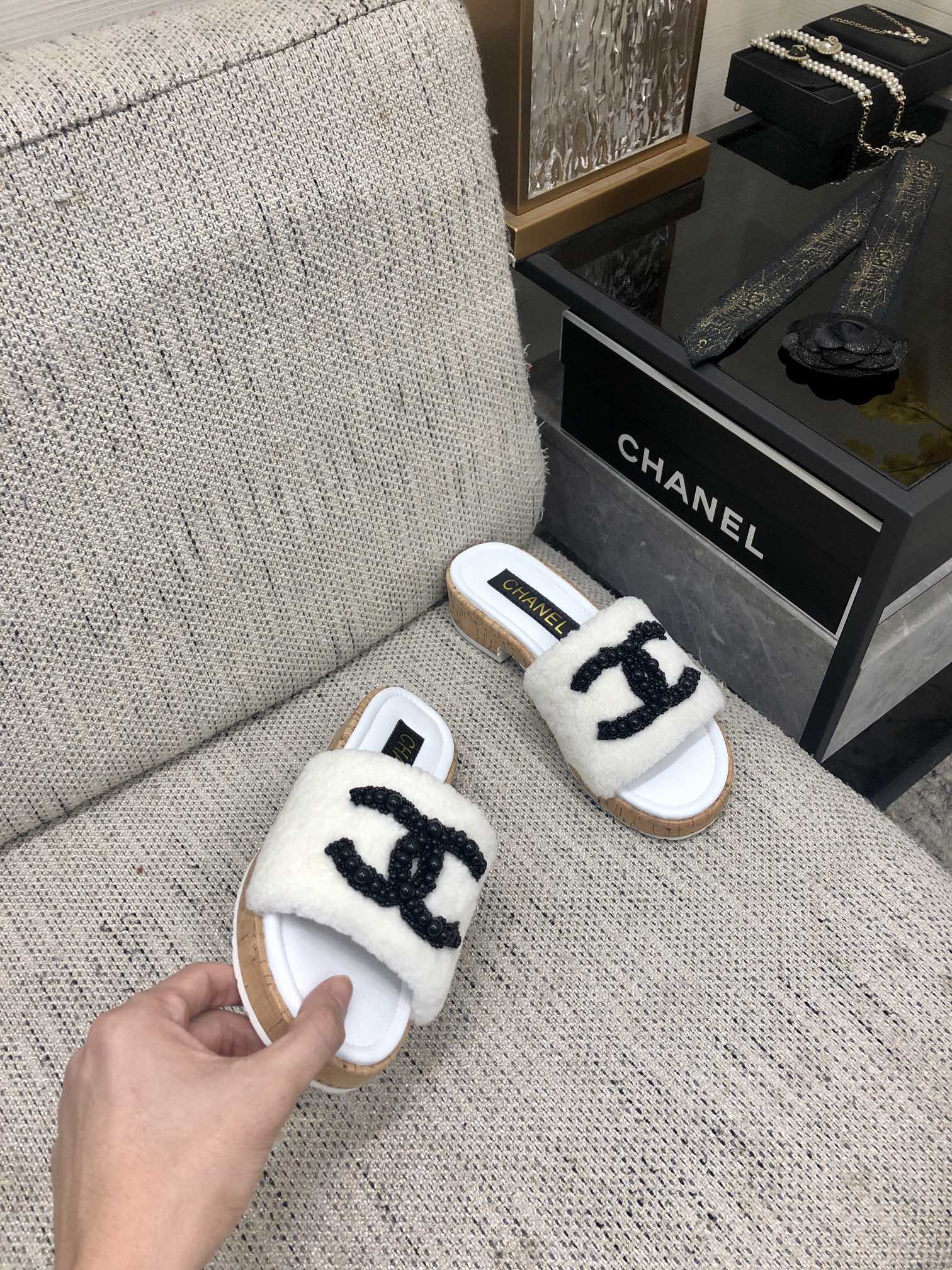 CC Pearl Plush Slides White Wool Leather 970126