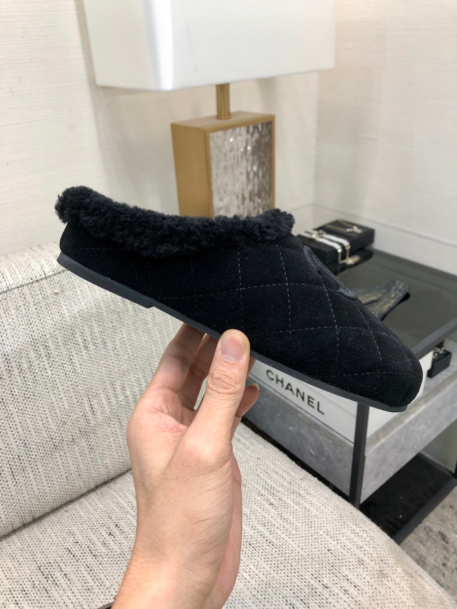CC 26s Mules Black Quilted Suede Shearling 970153