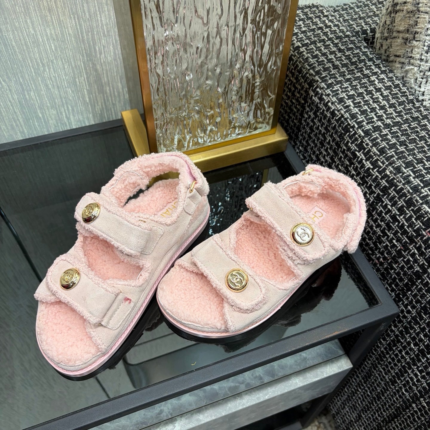 CC 26s Dad Sandals Light Pink Suede Shearing 970113