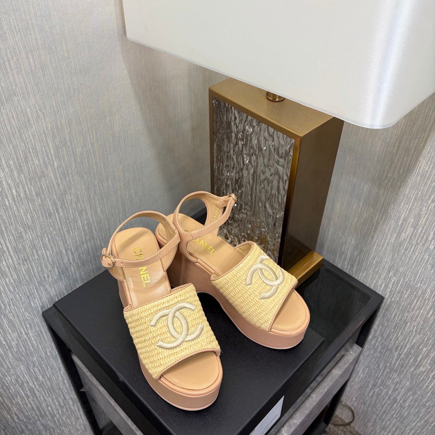 CC 26s Platform Sandal Beige Raffia Sheepskin 688695