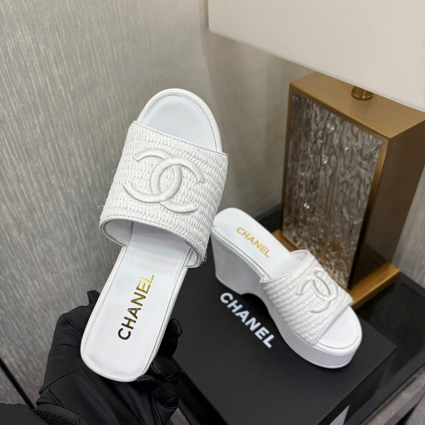 CC 26s Platform Slide White Raffia Sheepskin 688698