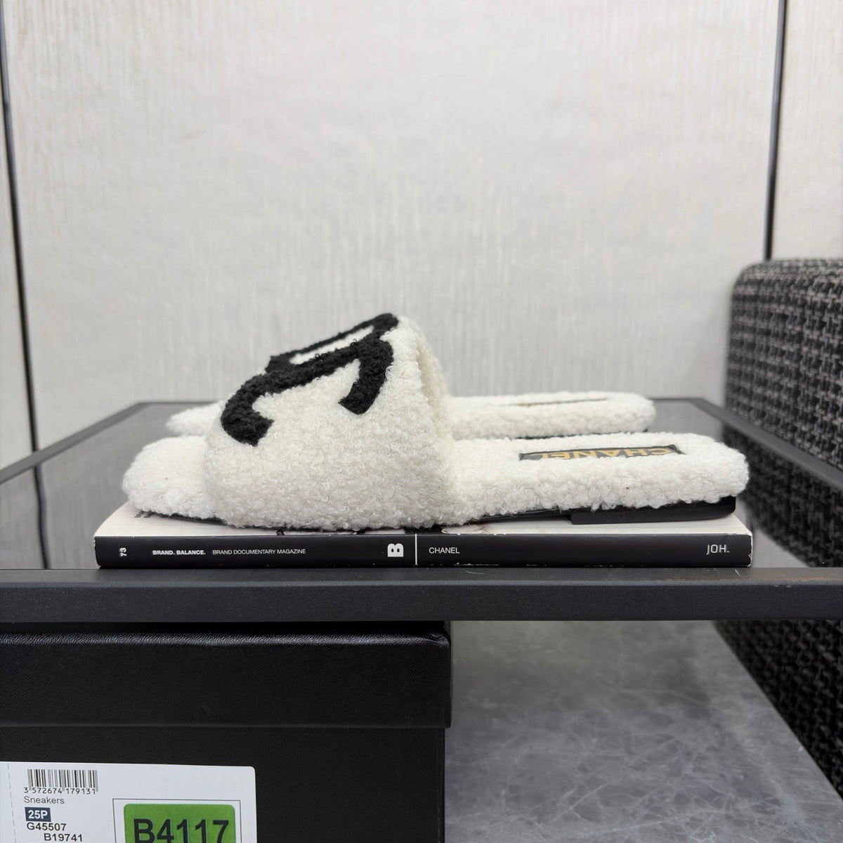CC 26s Shearling Square Toe Sandals White Black Wool 128093