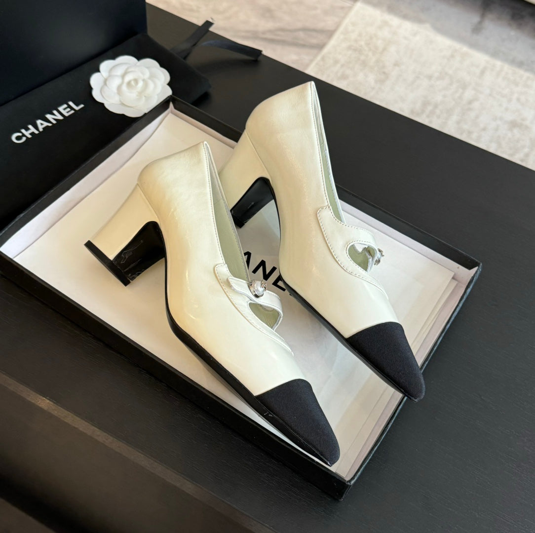 Double C WOMEN'S SHOES SPIRIT TOE White Lambskin