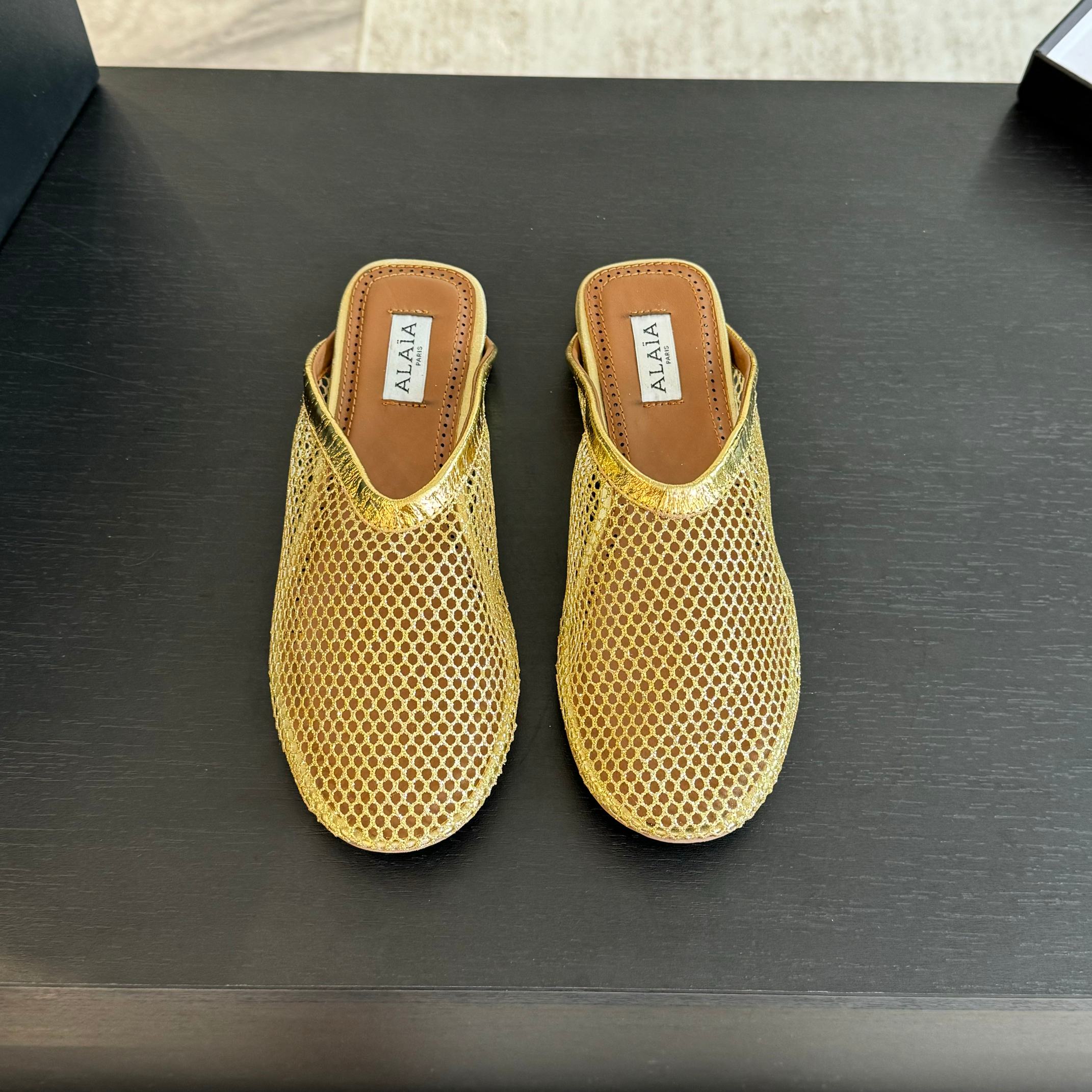 flat mule fishnet gold metalic lambskin