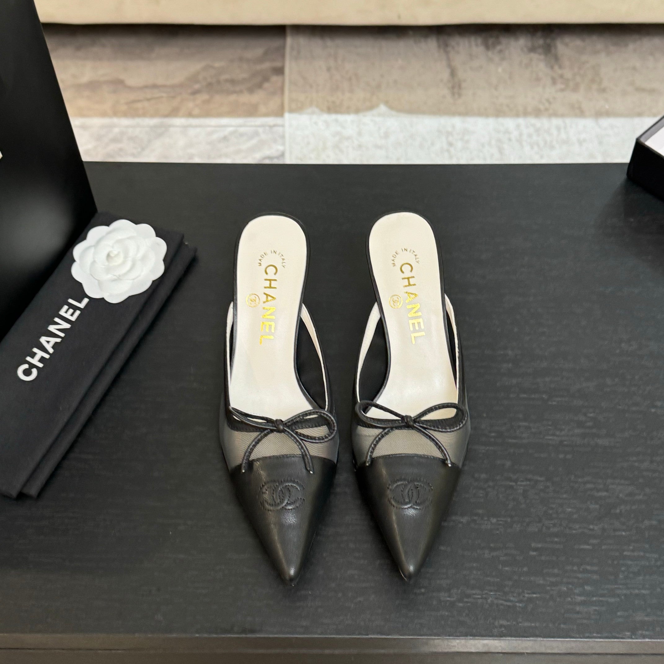 CC 26s Métiers d'Art Pointed-Toe Mule Black Mesh Sheepskin 700621