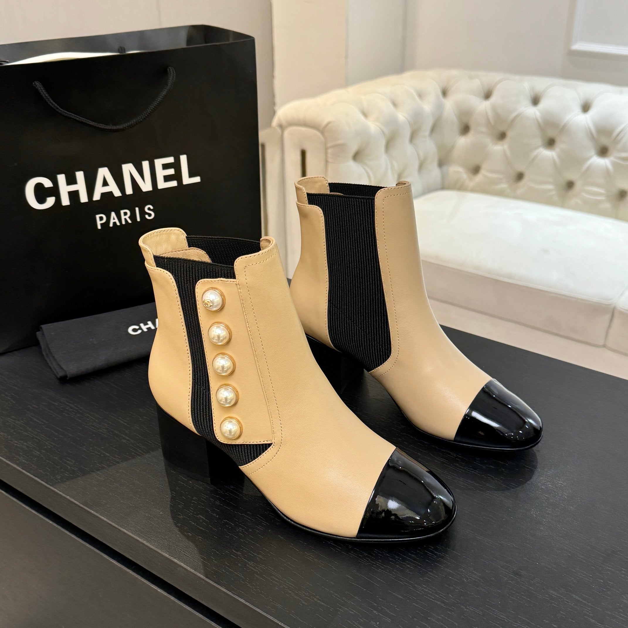CC 25K FW Ankle Boots With Pearl 60mm Beige Sheepskin 528386