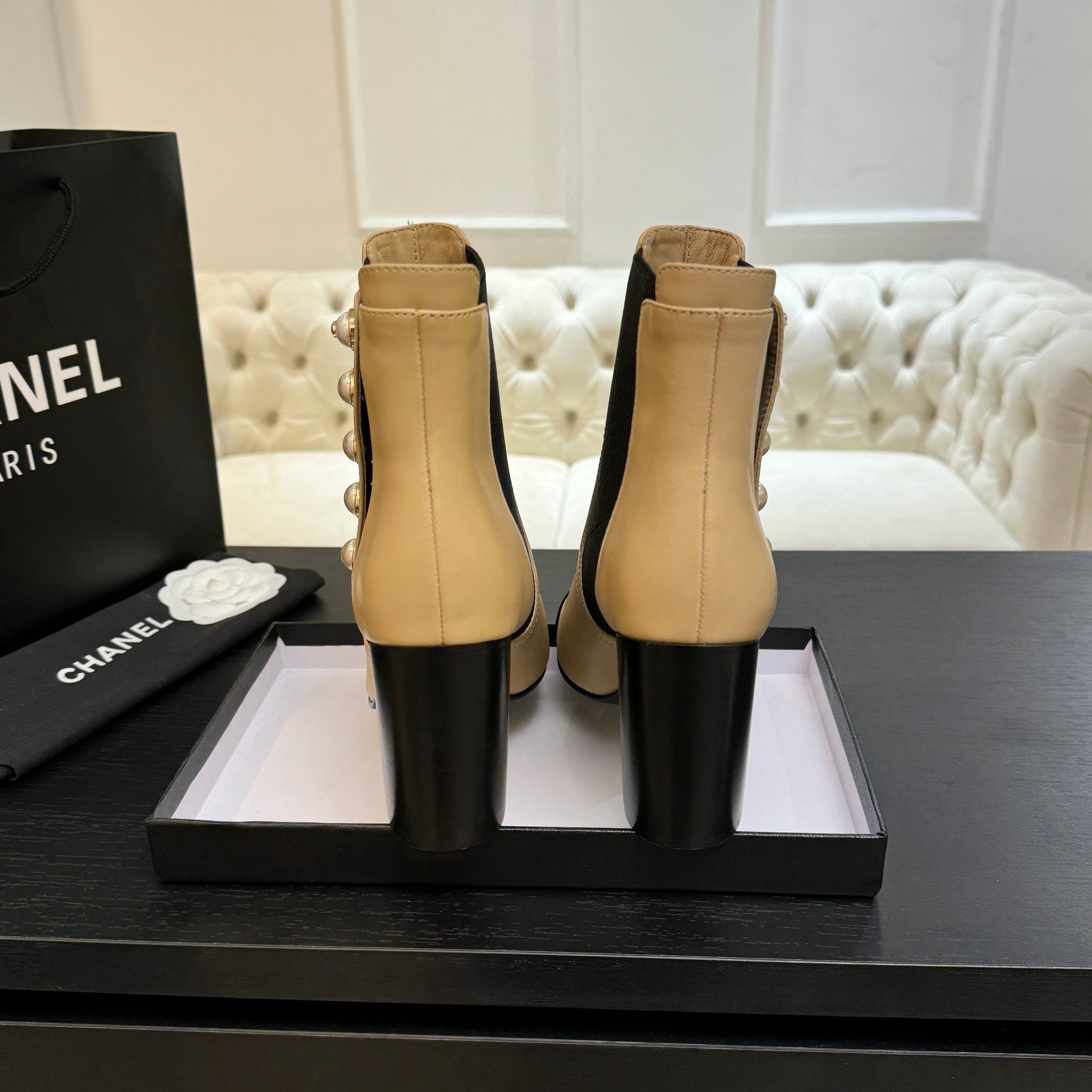 CC 25K FW Ankle Boots With Pearl 90mm Beige Sheepskin 528385