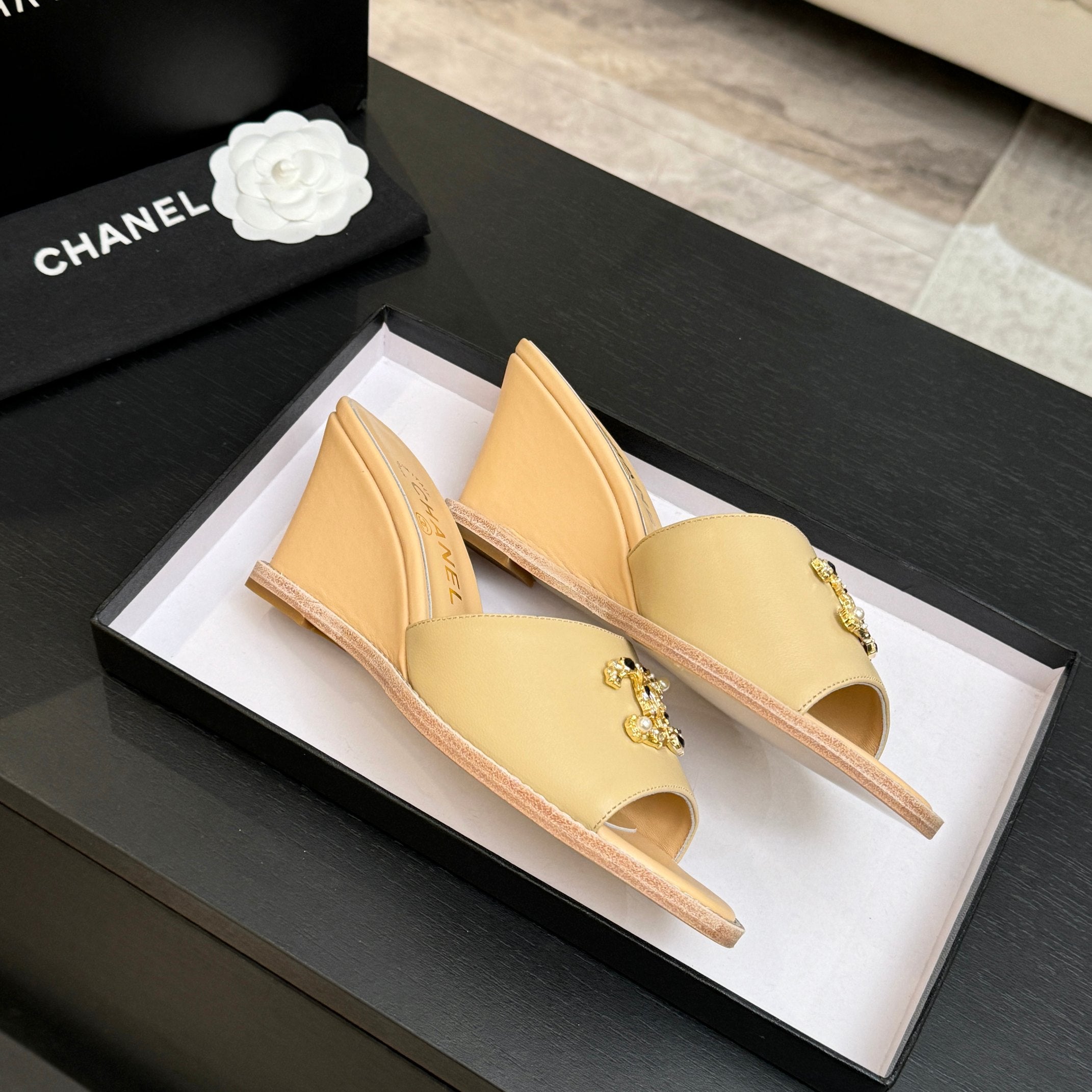 CC 26C Wedge Sandals Beige Lambskin 672974